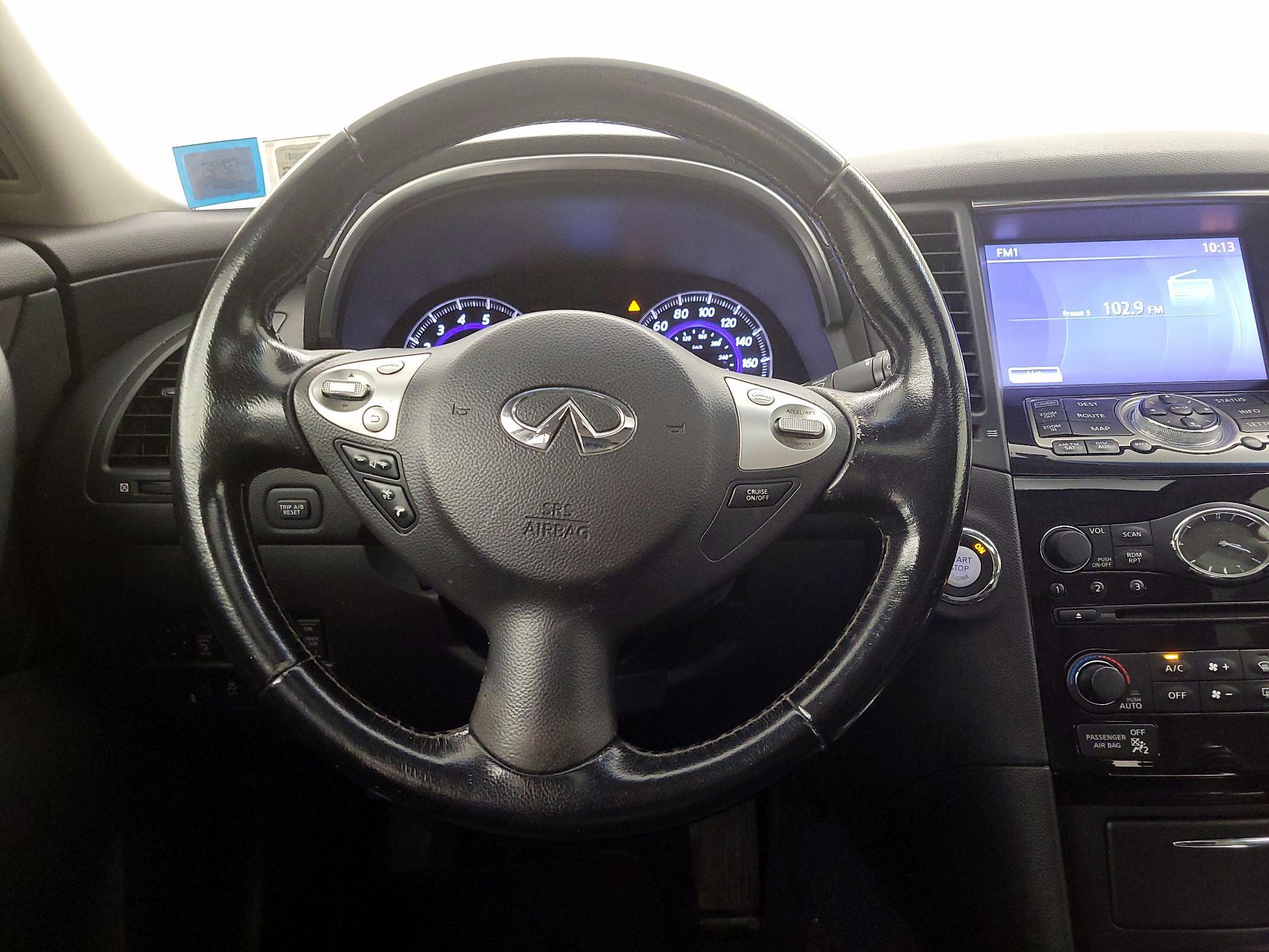 Thumbnail: 2014 INFINITI QX70 - 10