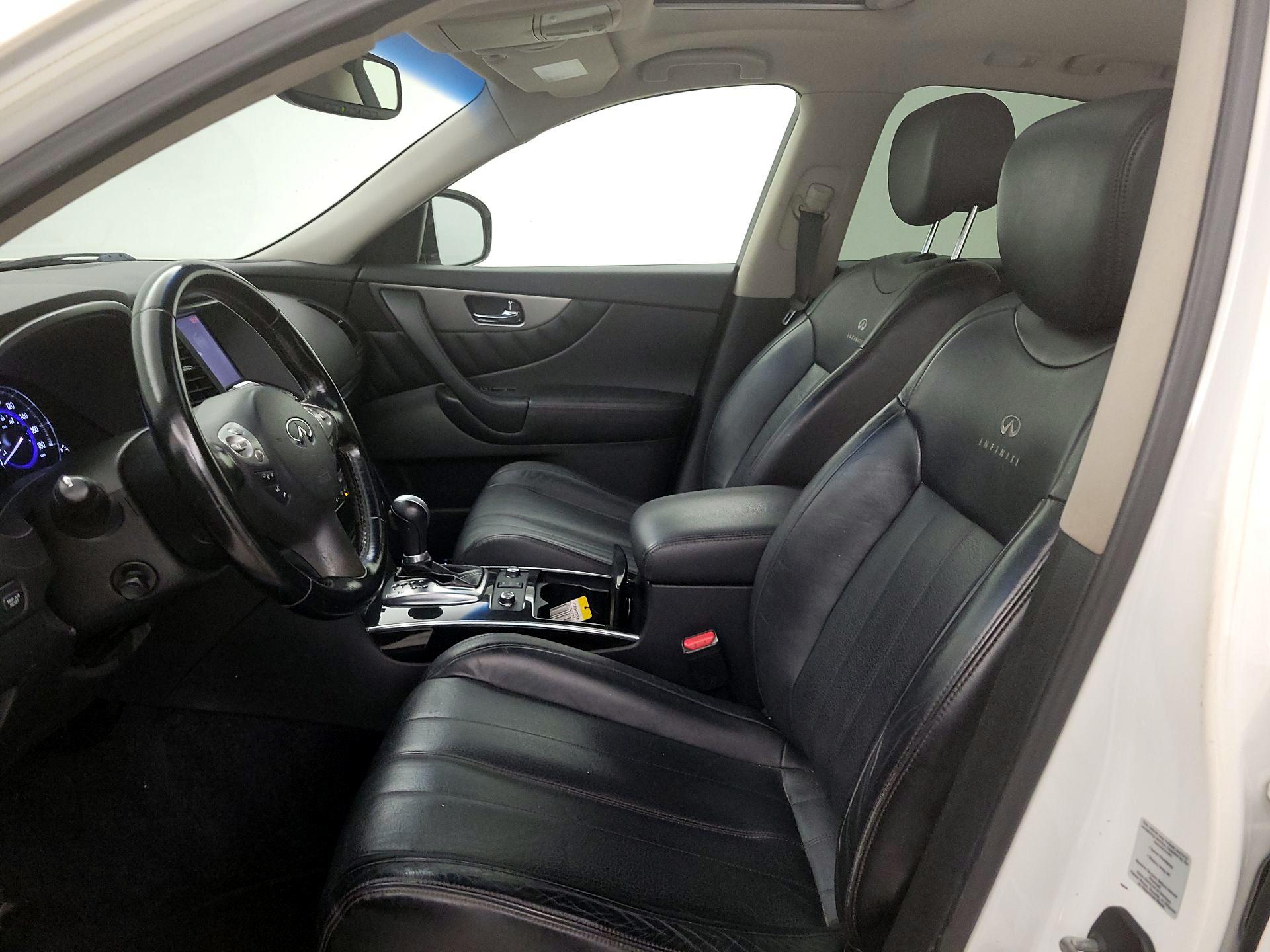 Thumbnail: 2014 INFINITI QX70 - 11