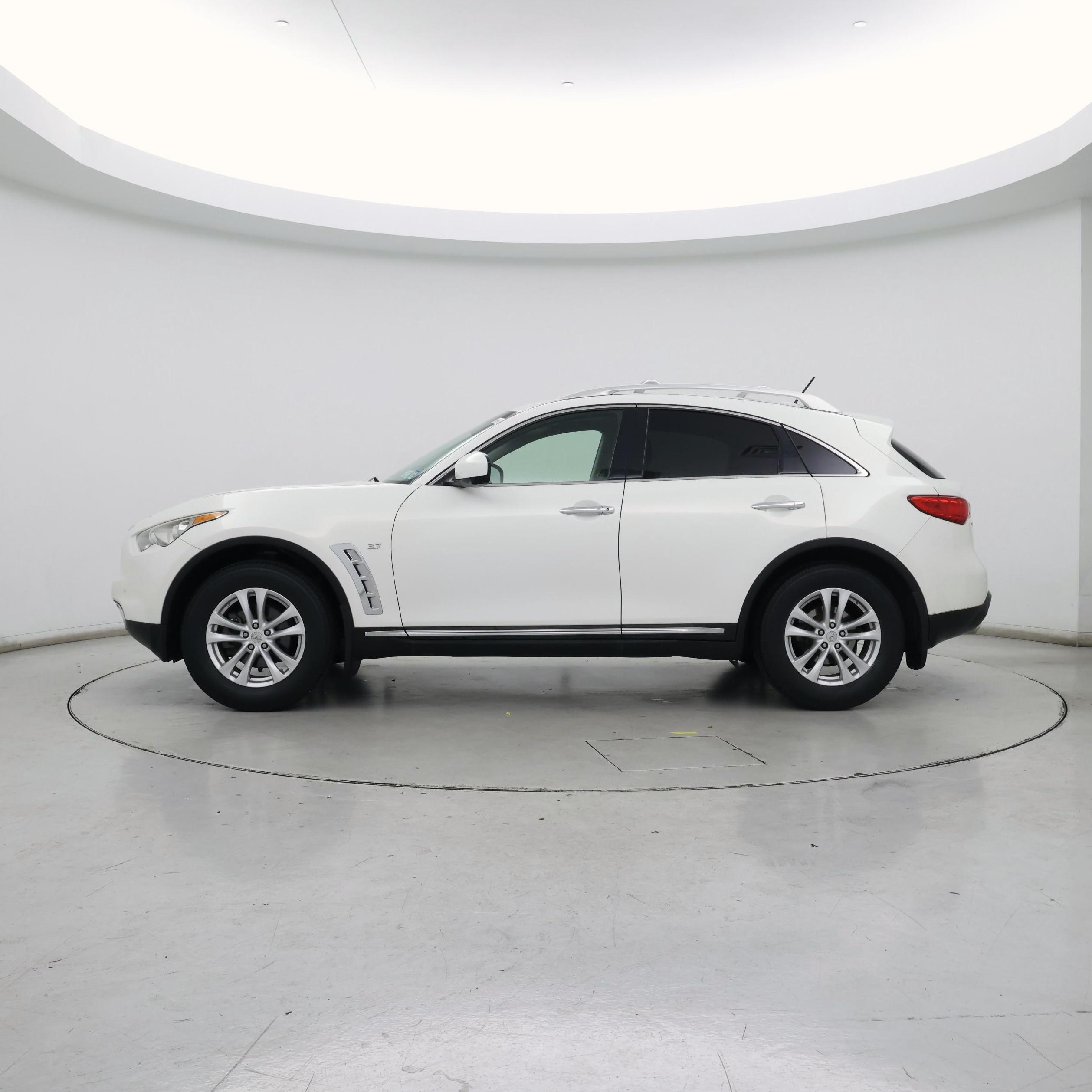 Thumbnail: 2014 INFINITI QX70 - 3