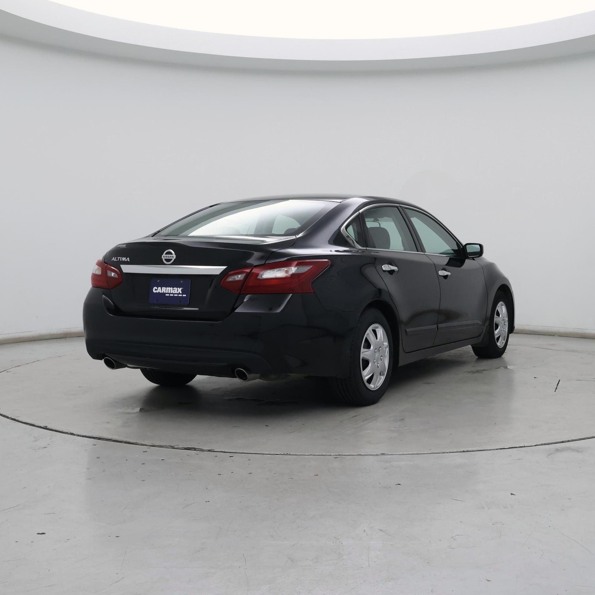 Thumbnail: 2018 Nissan Altima - 8