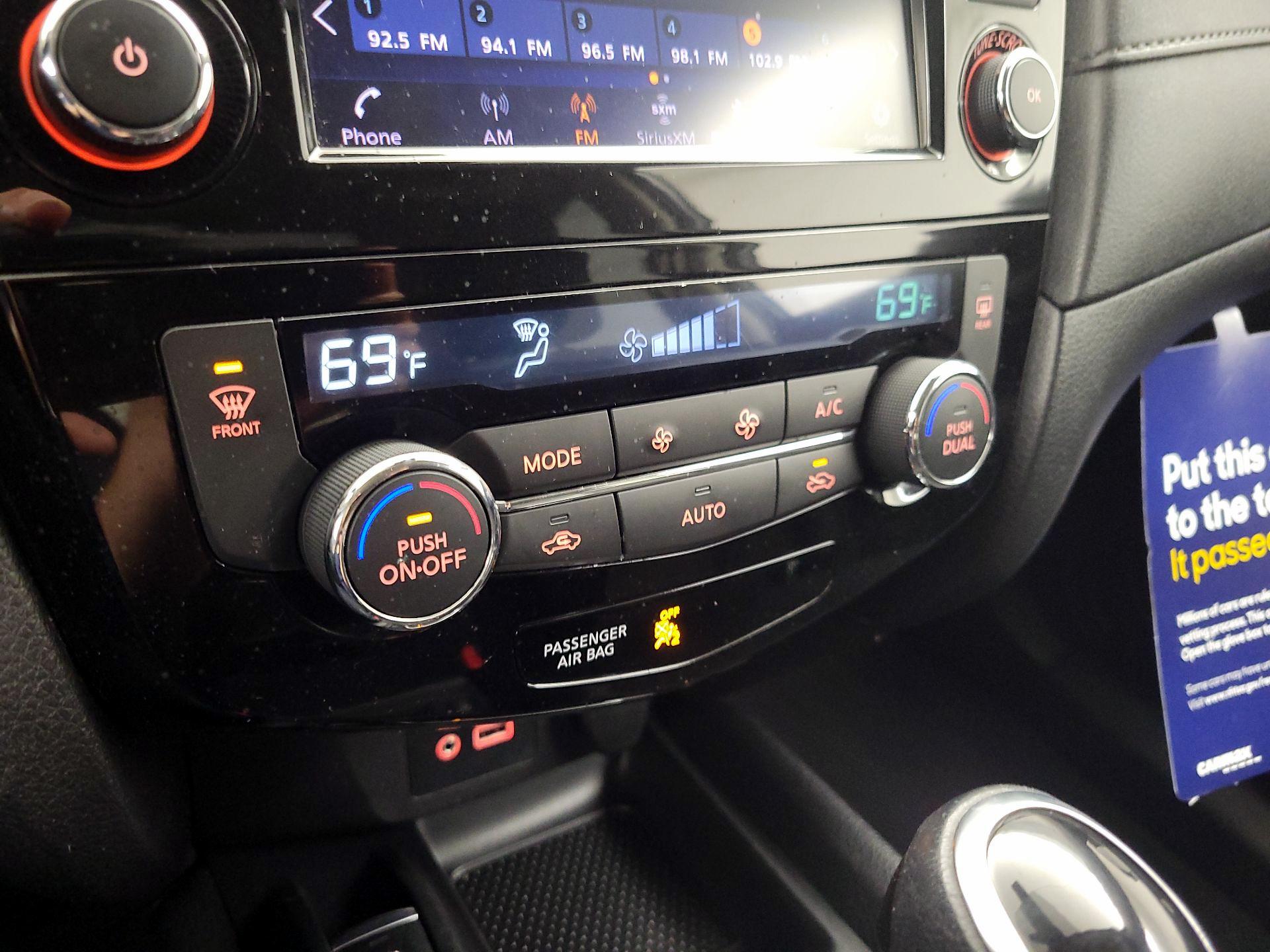 Thumbnail: 2019 Nissan Rogue - 17