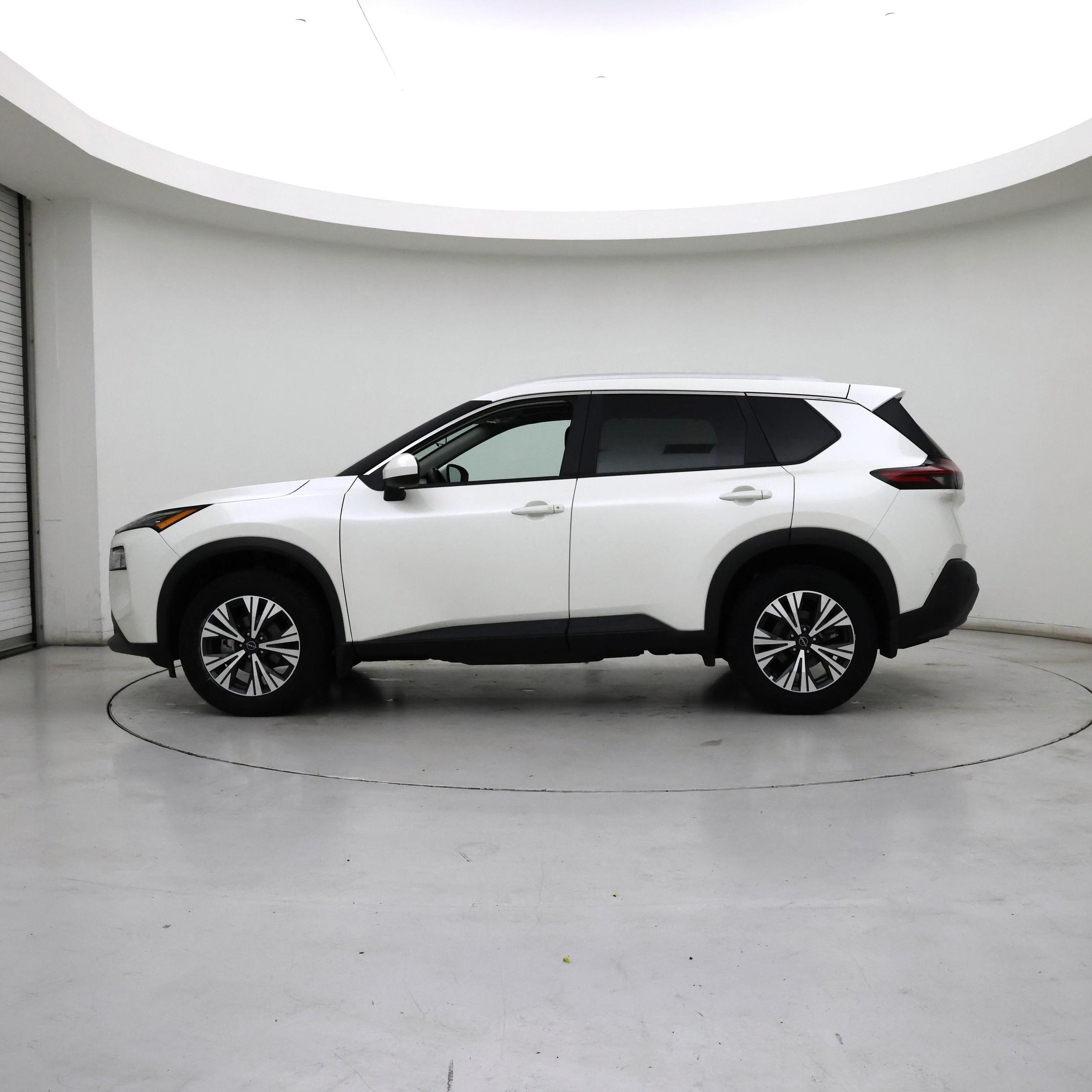 Thumbnail: 2023 Nissan Rogue - 3