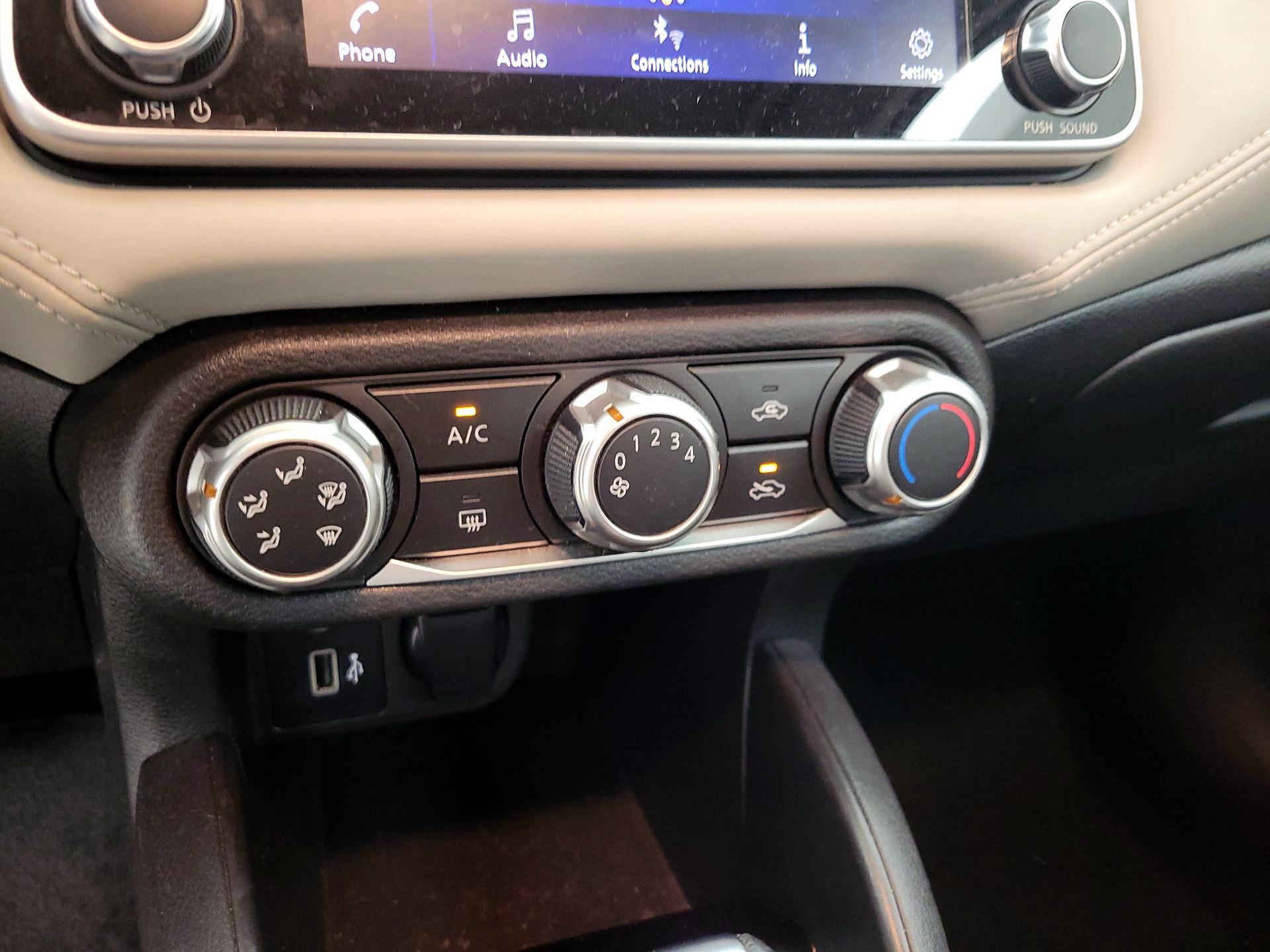 Thumbnail: 2020 Nissan Versa - 15