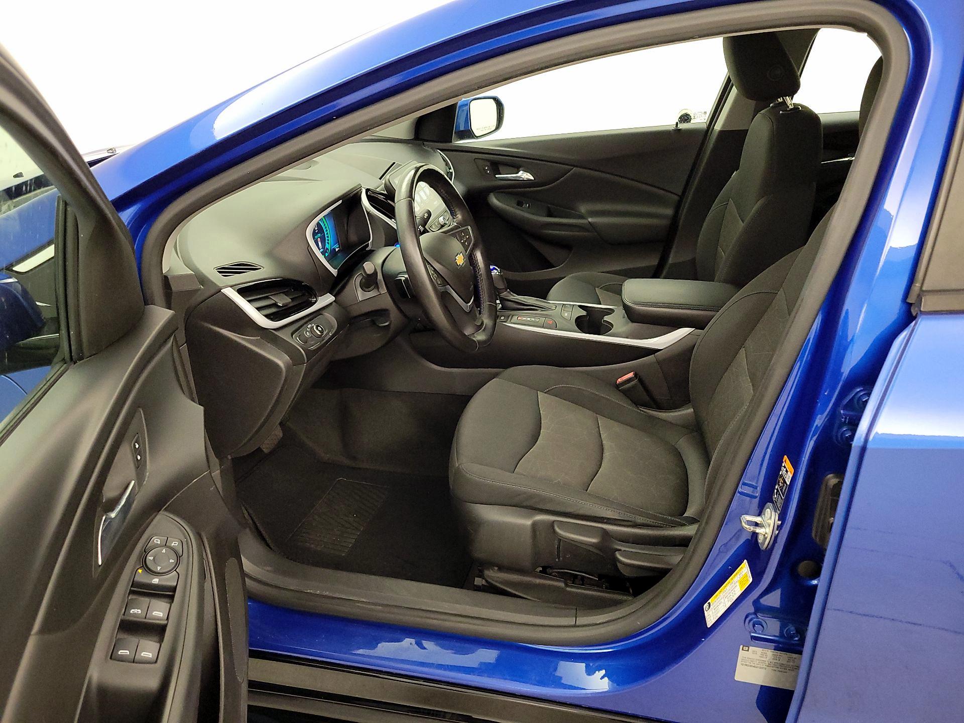 Thumbnail: 2016 Chevrolet Volt - 11