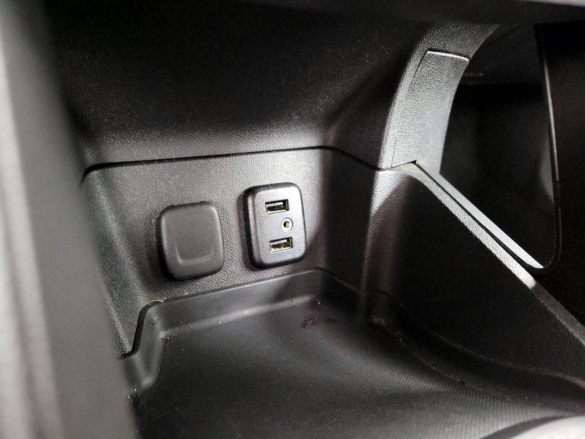 Thumbnail: 2016 Chevrolet Volt - 18