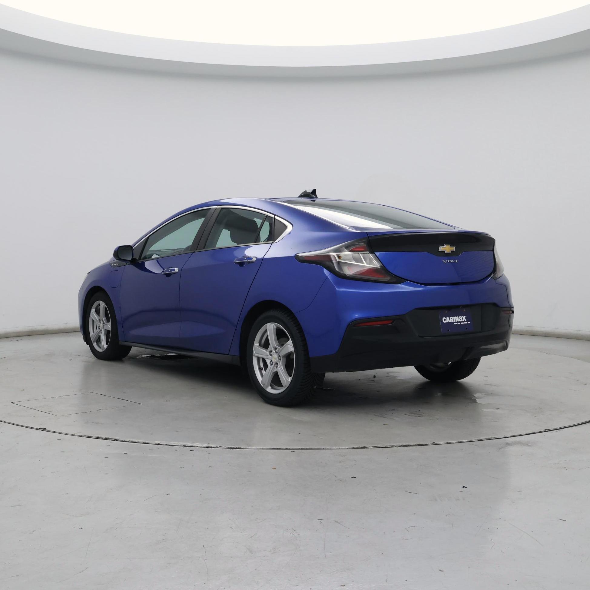 Thumbnail: 2016 Chevrolet Volt - 2