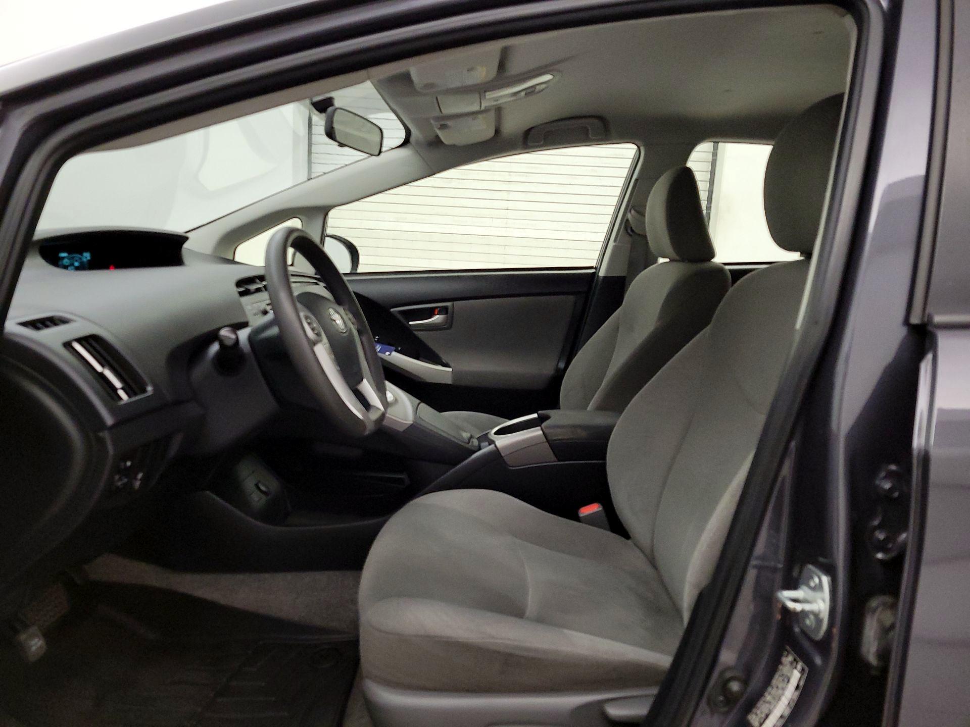 Thumbnail: 2015 Toyota Prius - 11