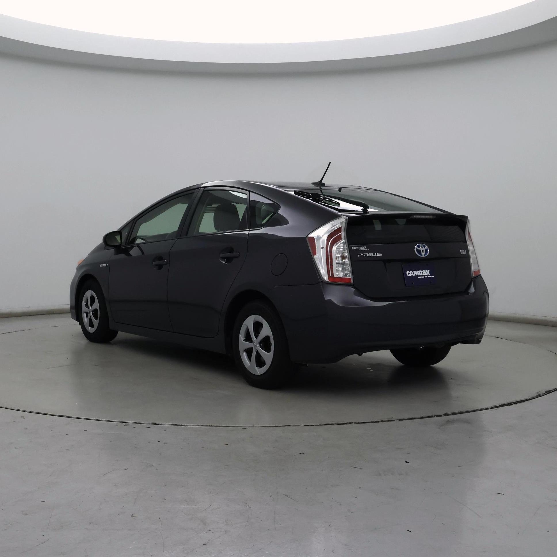 Thumbnail: 2015 Toyota Prius - 2