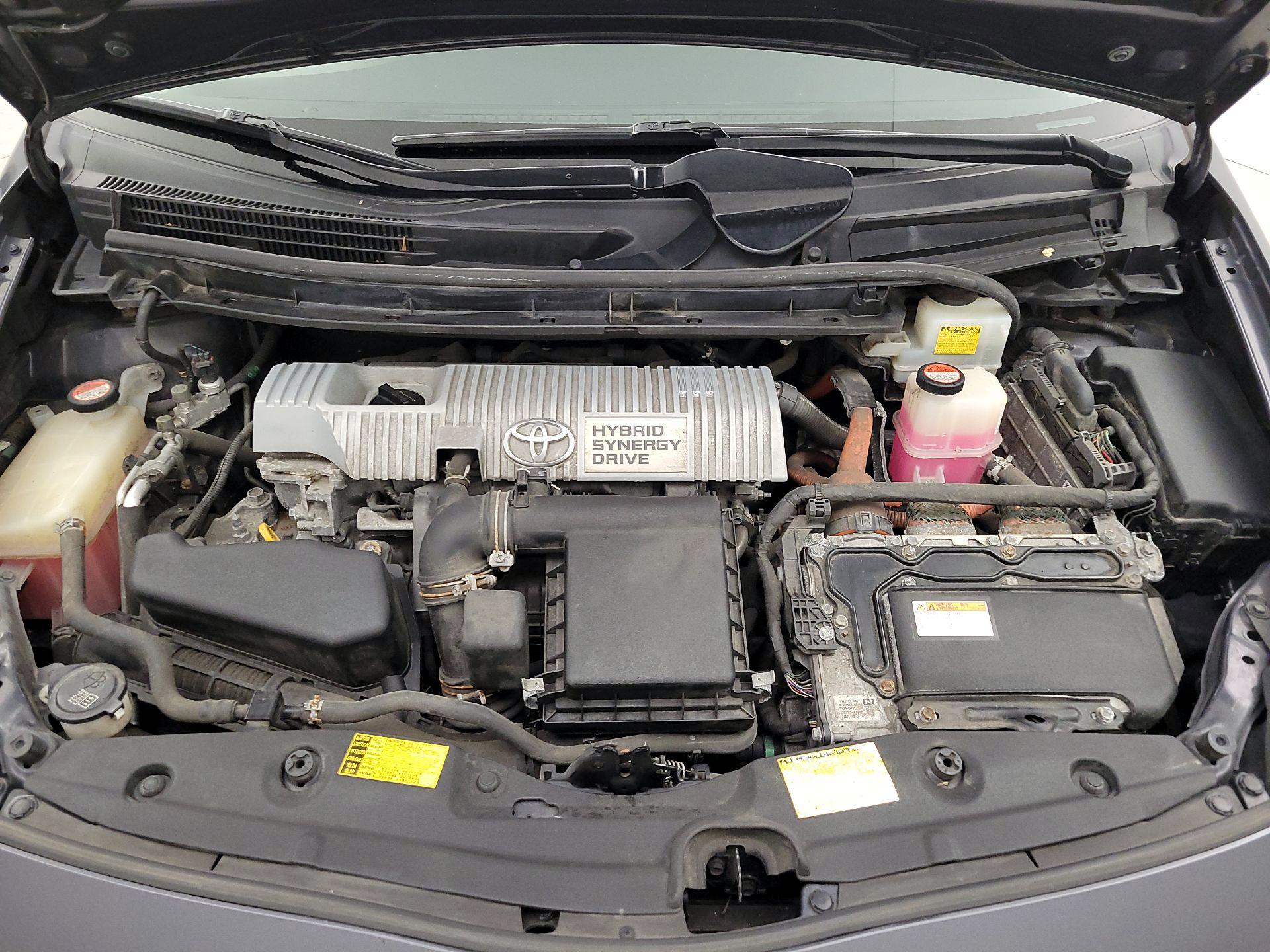 Thumbnail: 2015 Toyota Prius - 20