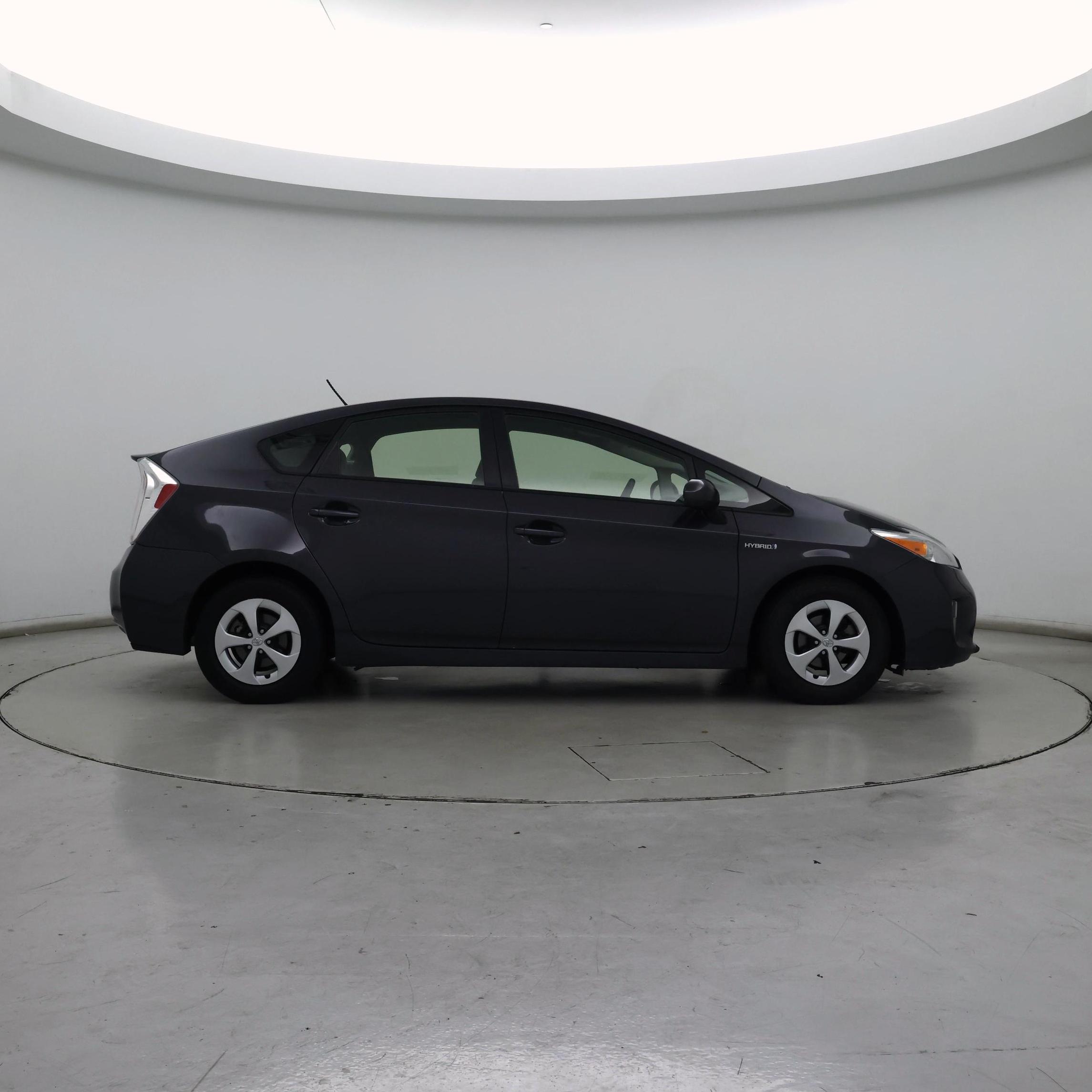 Thumbnail: 2015 Toyota Prius - 7