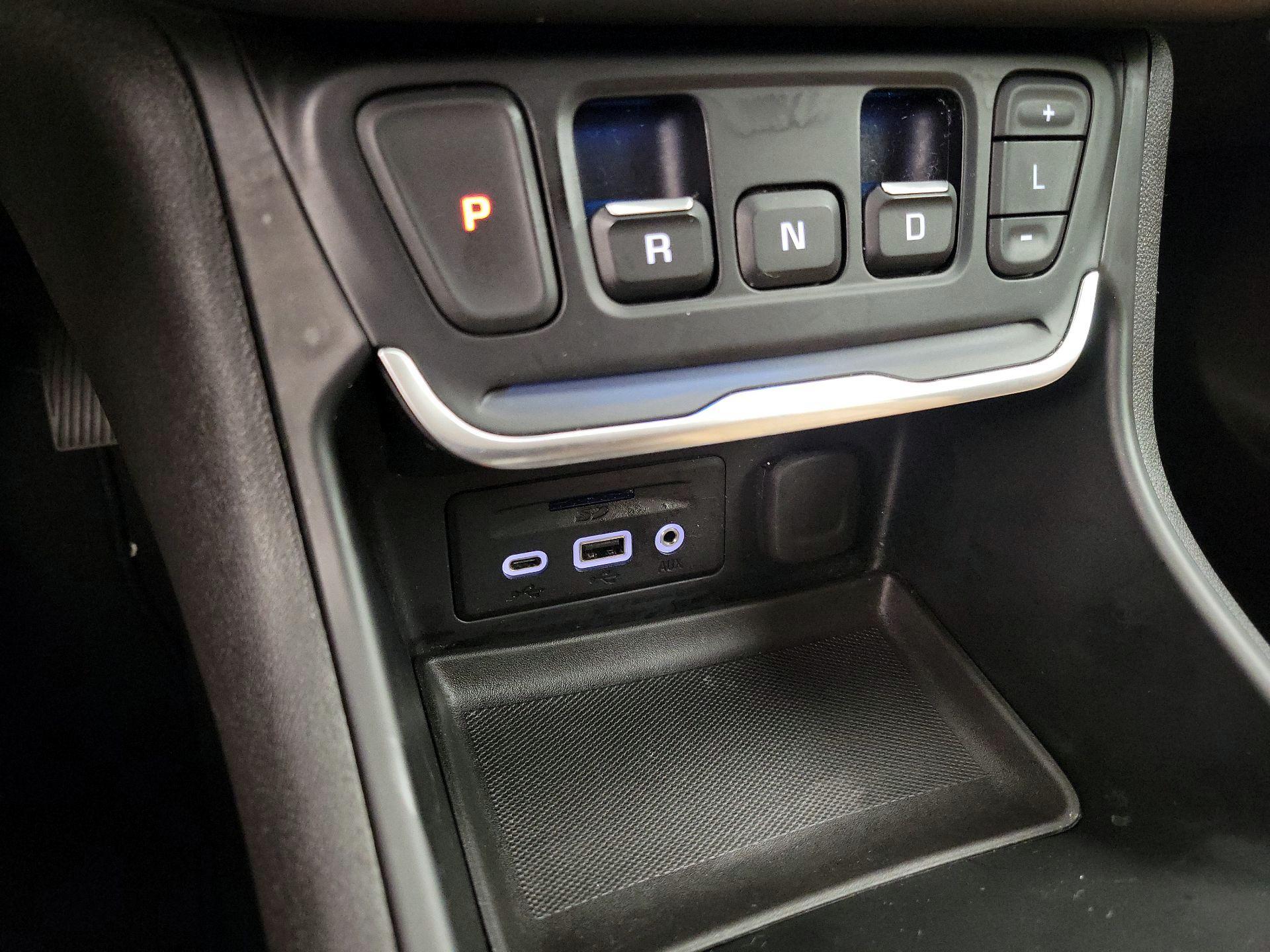 Thumbnail: 2021 GMC Terrain - 17
