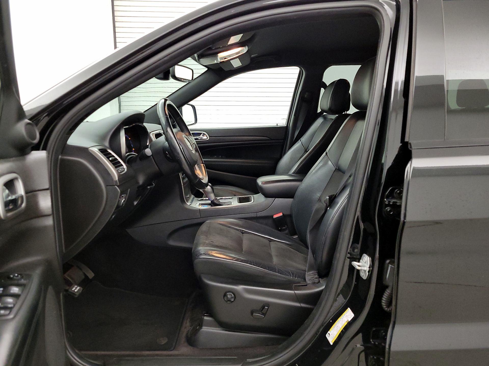 Thumbnail: 2018 Jeep Grand Cherokee - 11