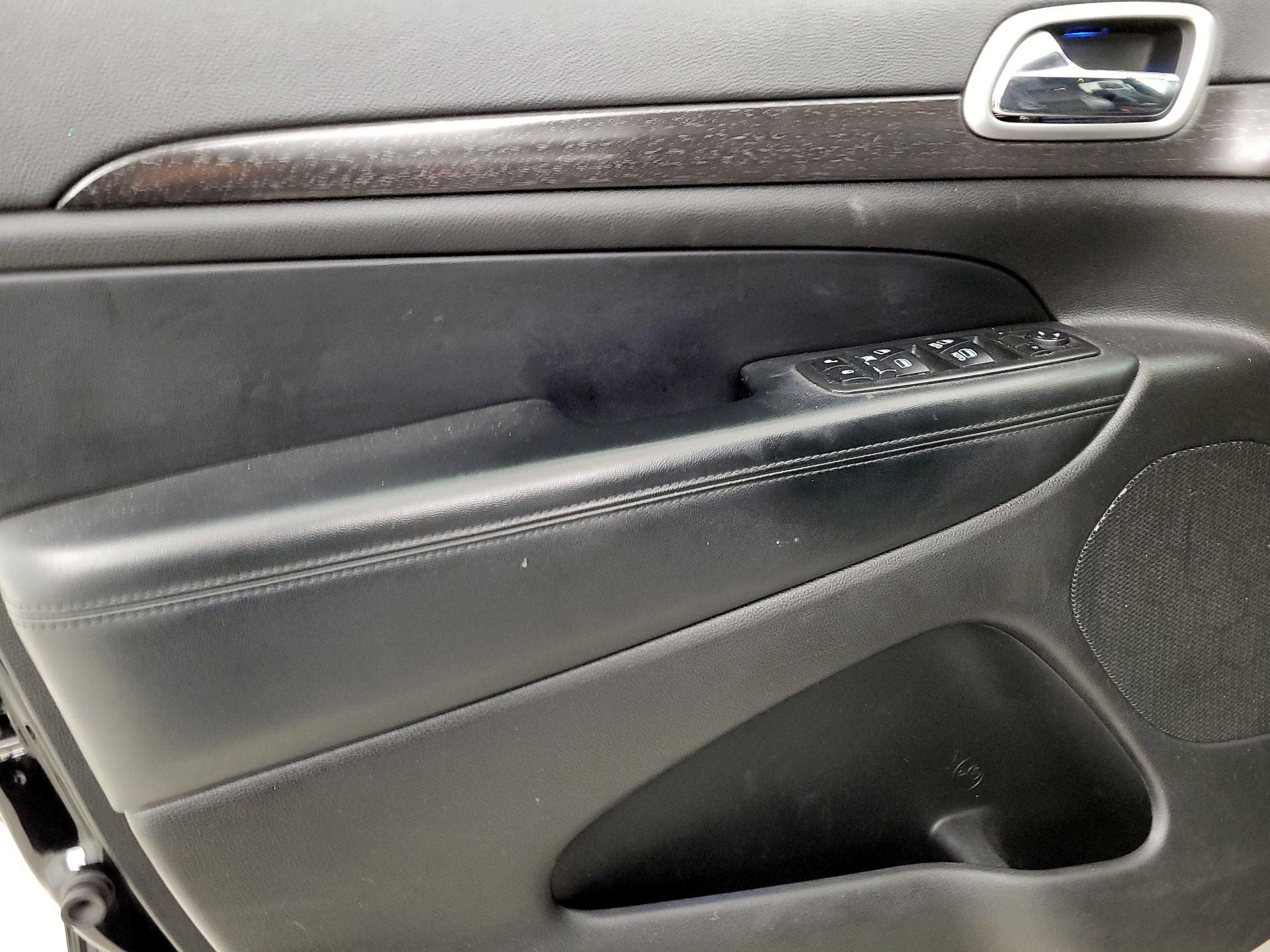 Thumbnail: 2018 Jeep Grand Cherokee - 12