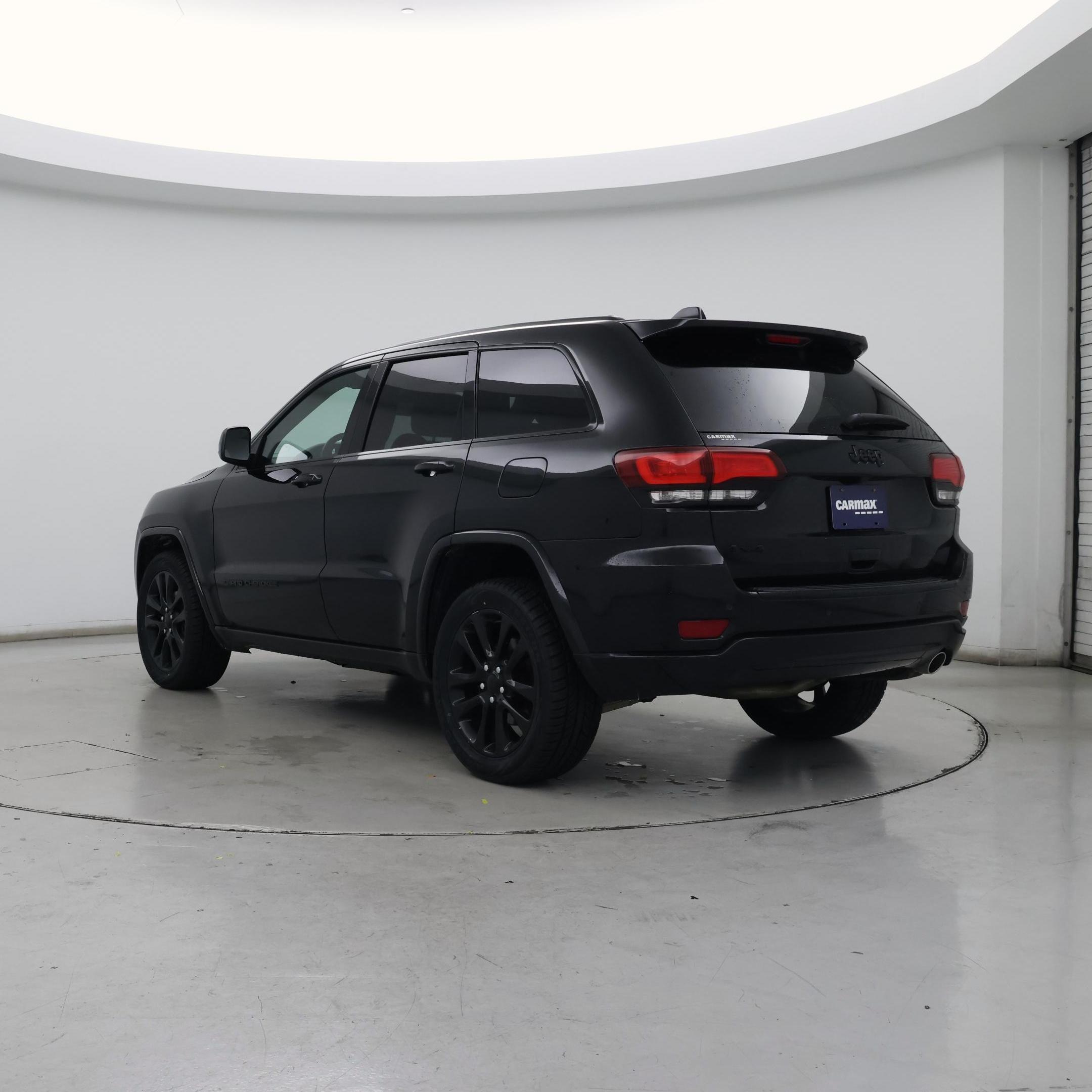 Thumbnail: 2018 Jeep Grand Cherokee - 2