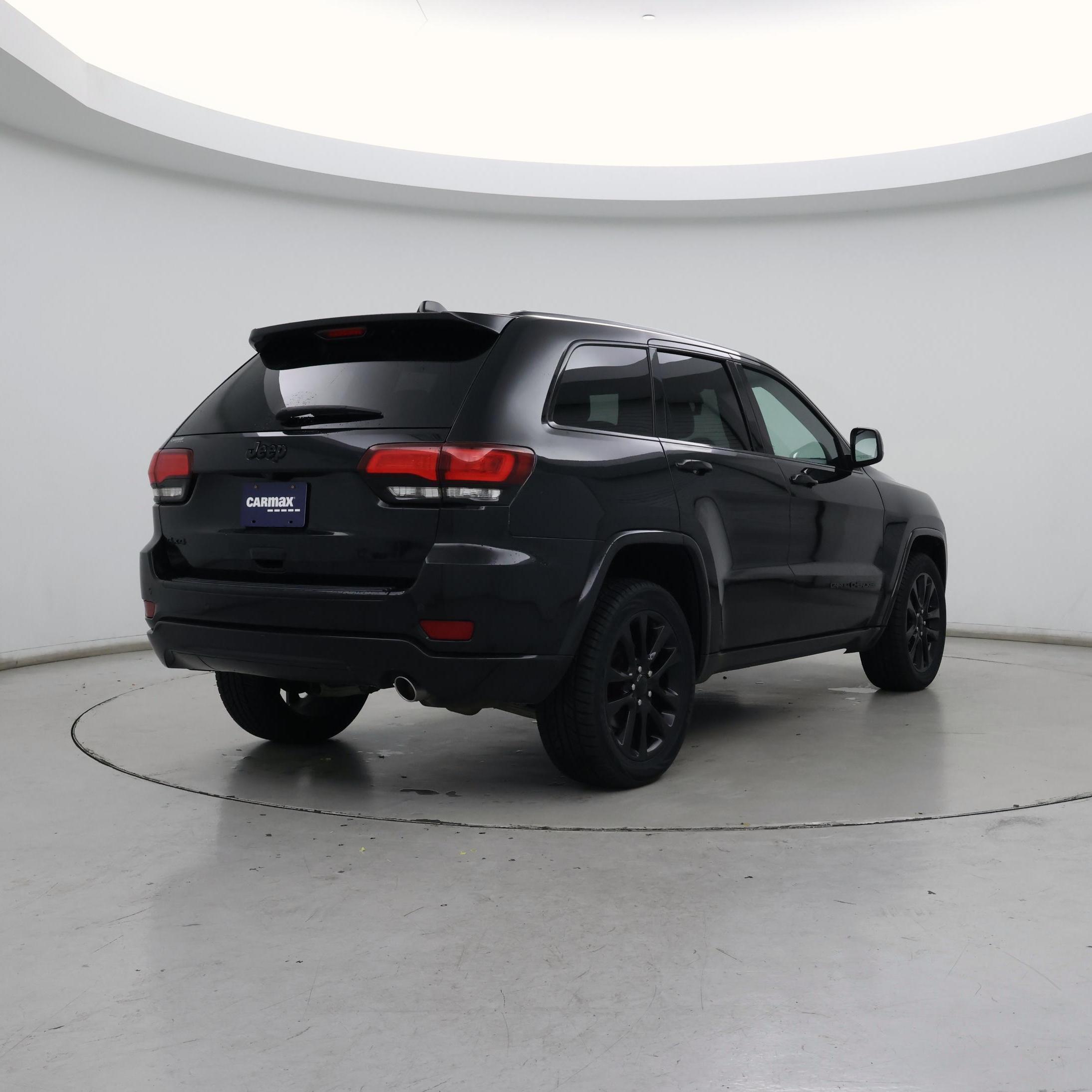 Thumbnail: 2018 Jeep Grand Cherokee - 8