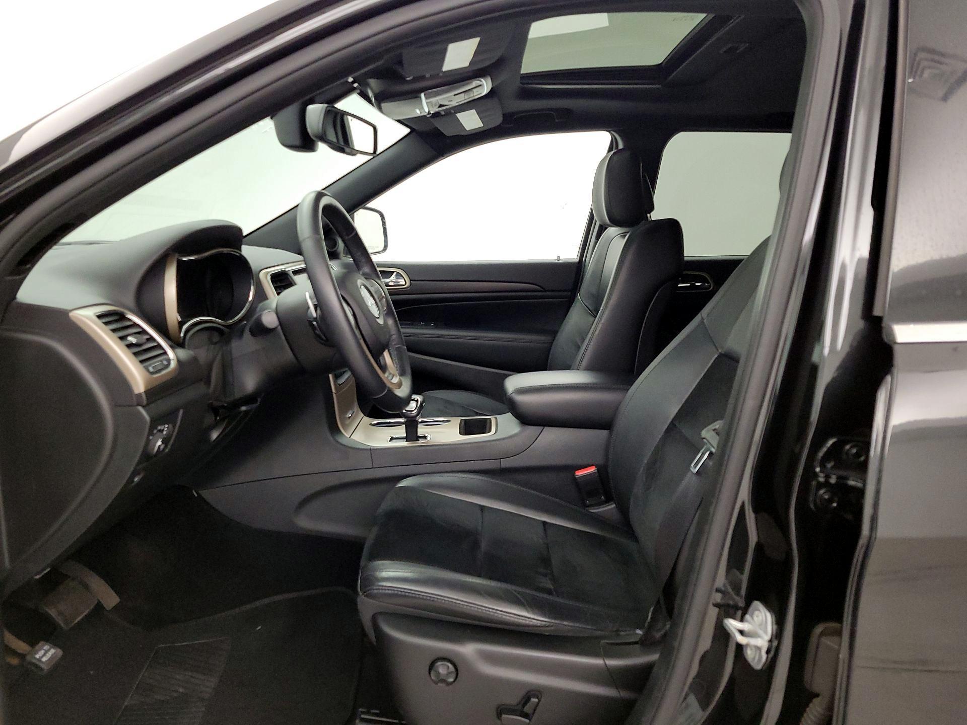 Thumbnail: 2015 Jeep Grand Cherokee - 11