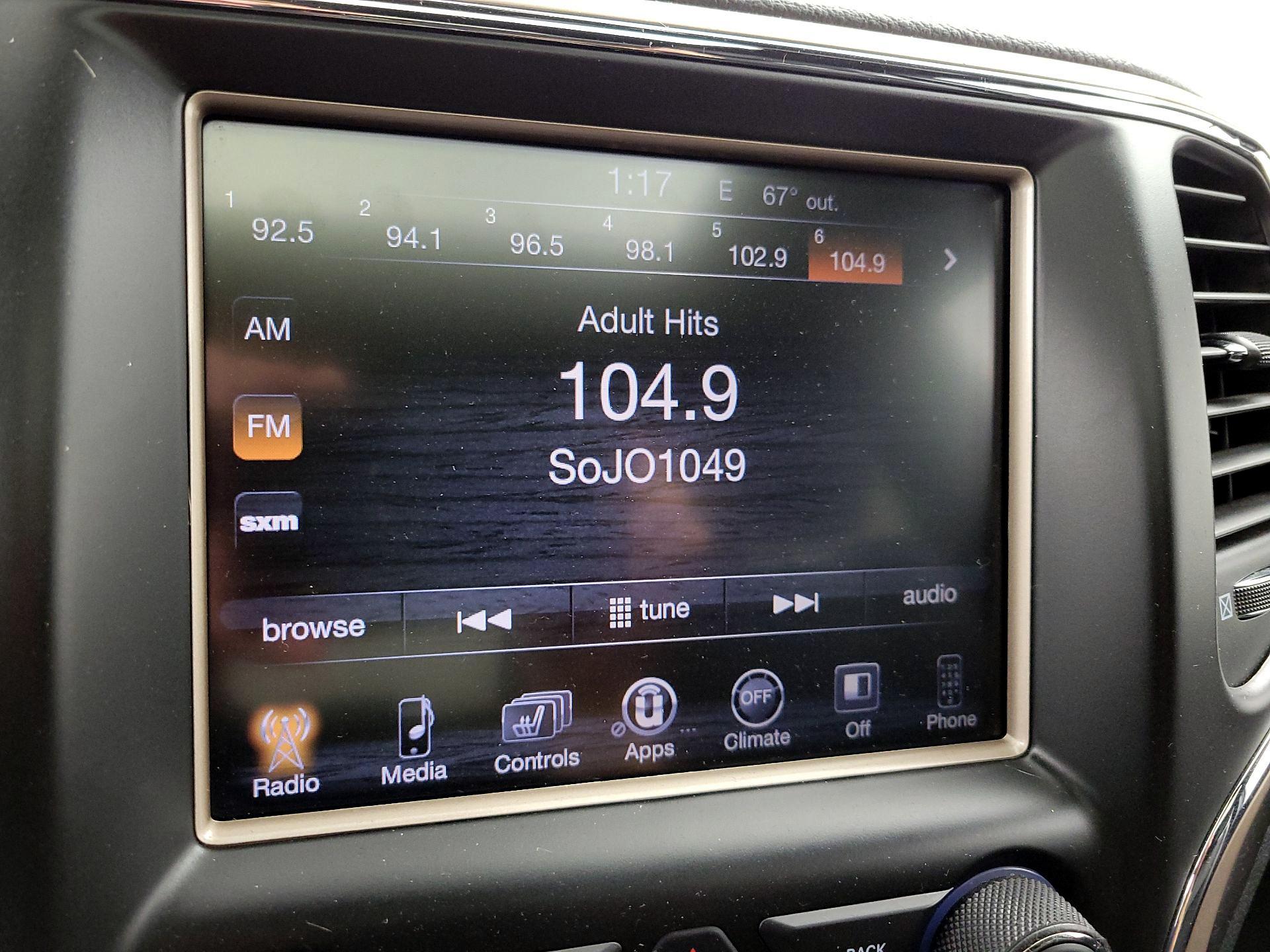 Thumbnail: 2015 Jeep Grand Cherokee - 15
