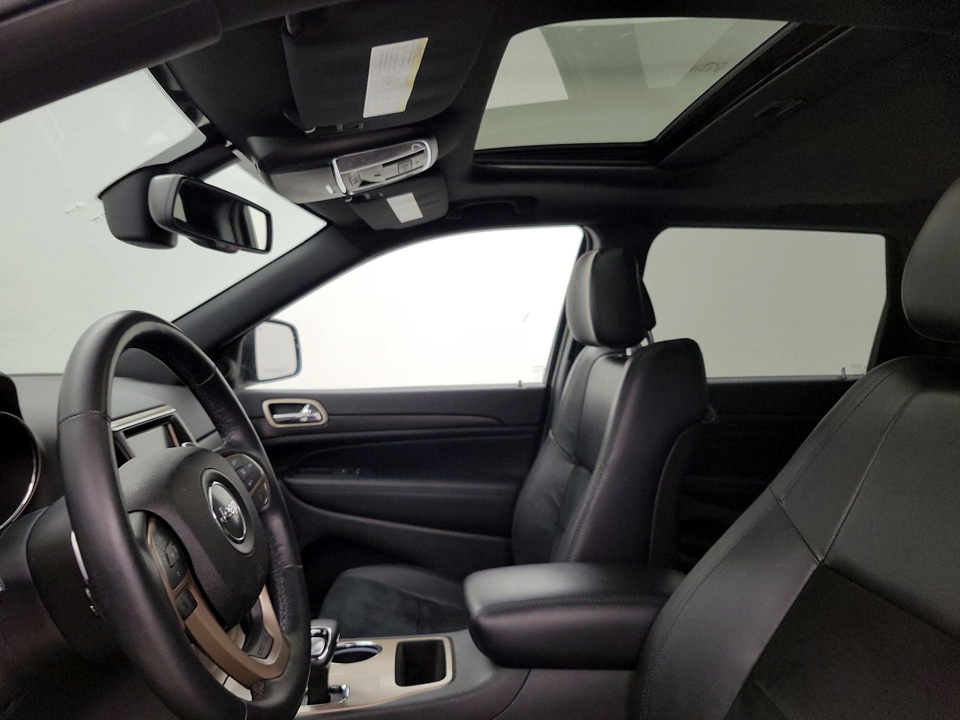 Thumbnail: 2015 Jeep Grand Cherokee - 19