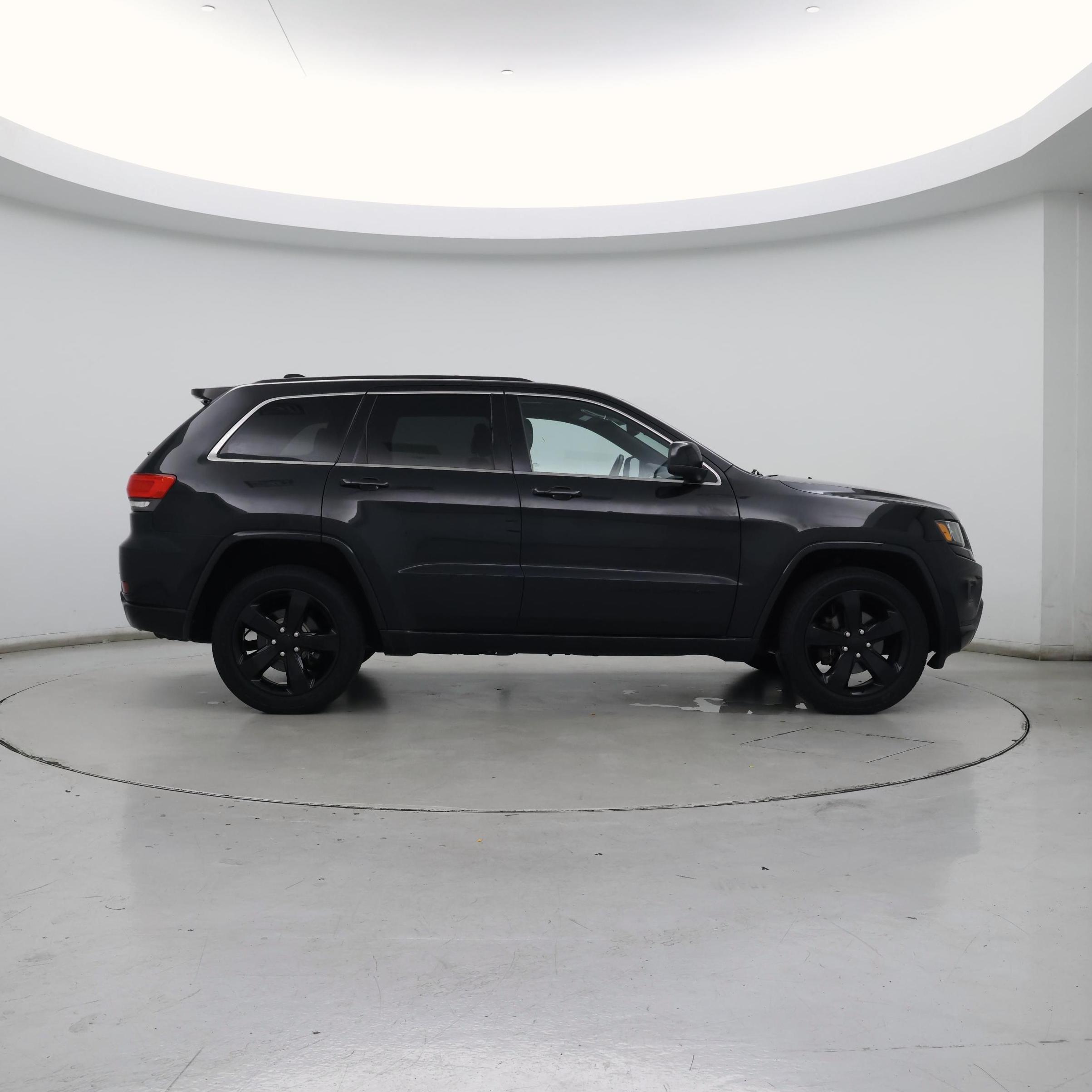 Thumbnail: 2015 Jeep Grand Cherokee - 7