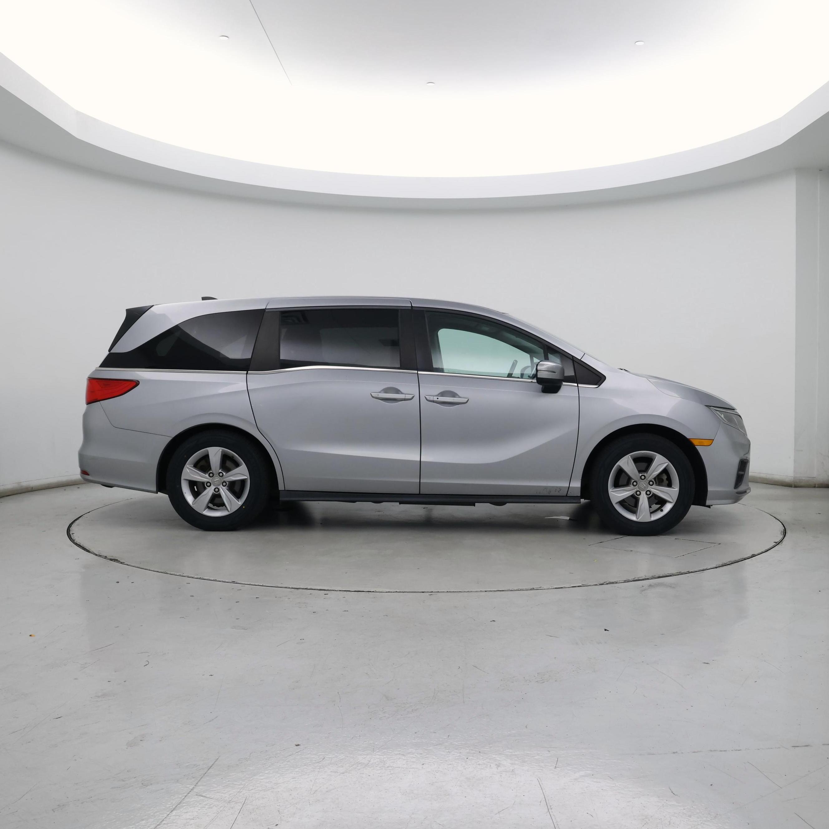 Thumbnail: 2019 Honda Odyssey - 7