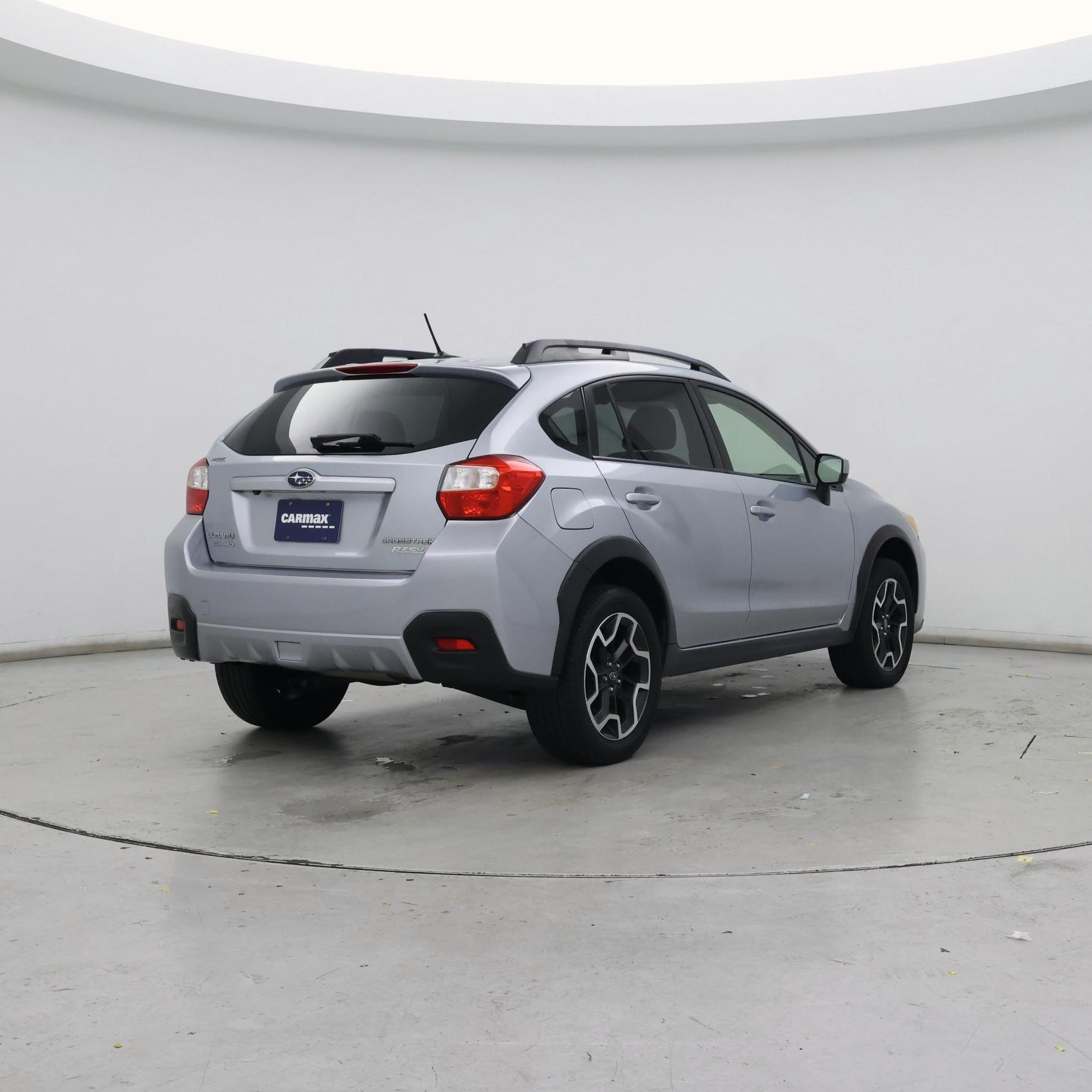 Thumbnail: 2017 Subaru Crosstrek - 8