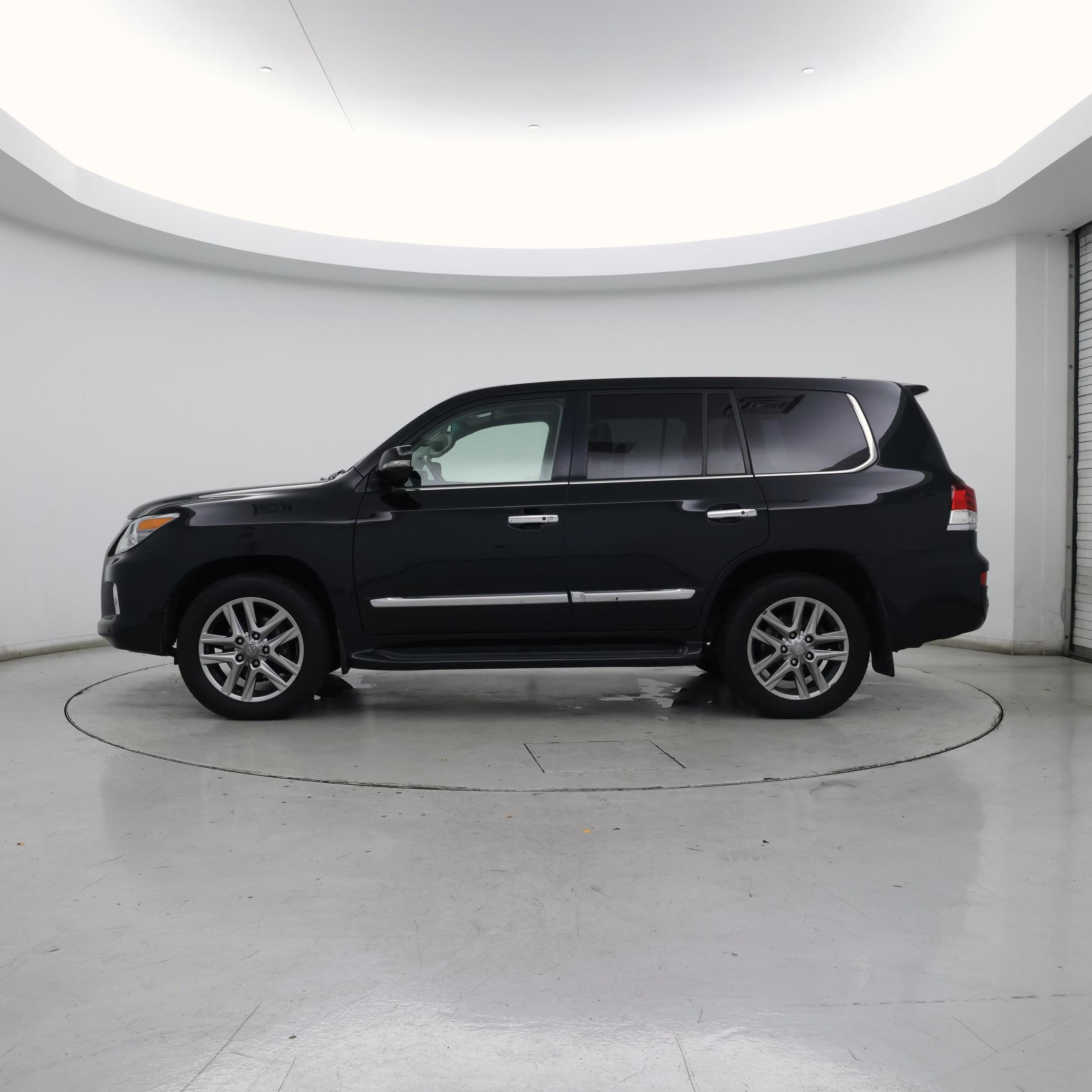 Thumbnail: 2014 Lexus LX - 3