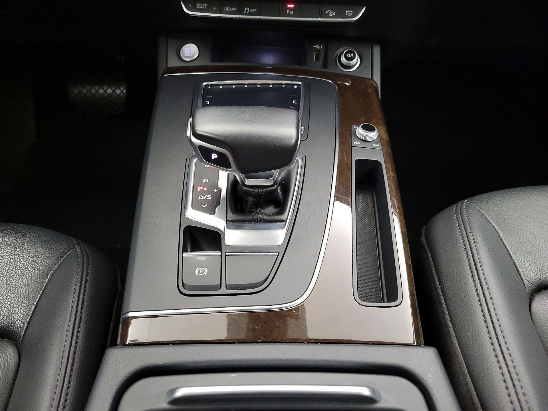 Thumbnail: 2018 Audi Q5 - 18