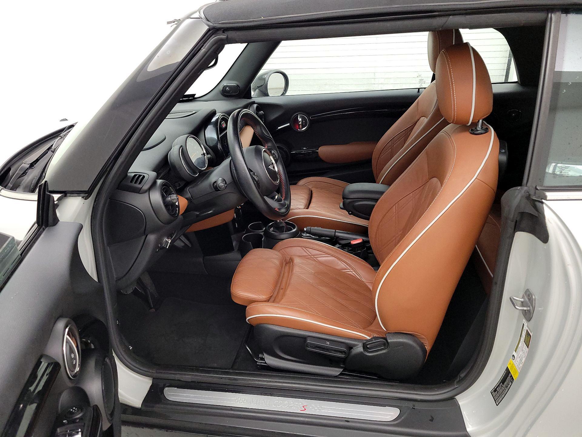 Thumbnail: 2019 MINI Cooper - 11