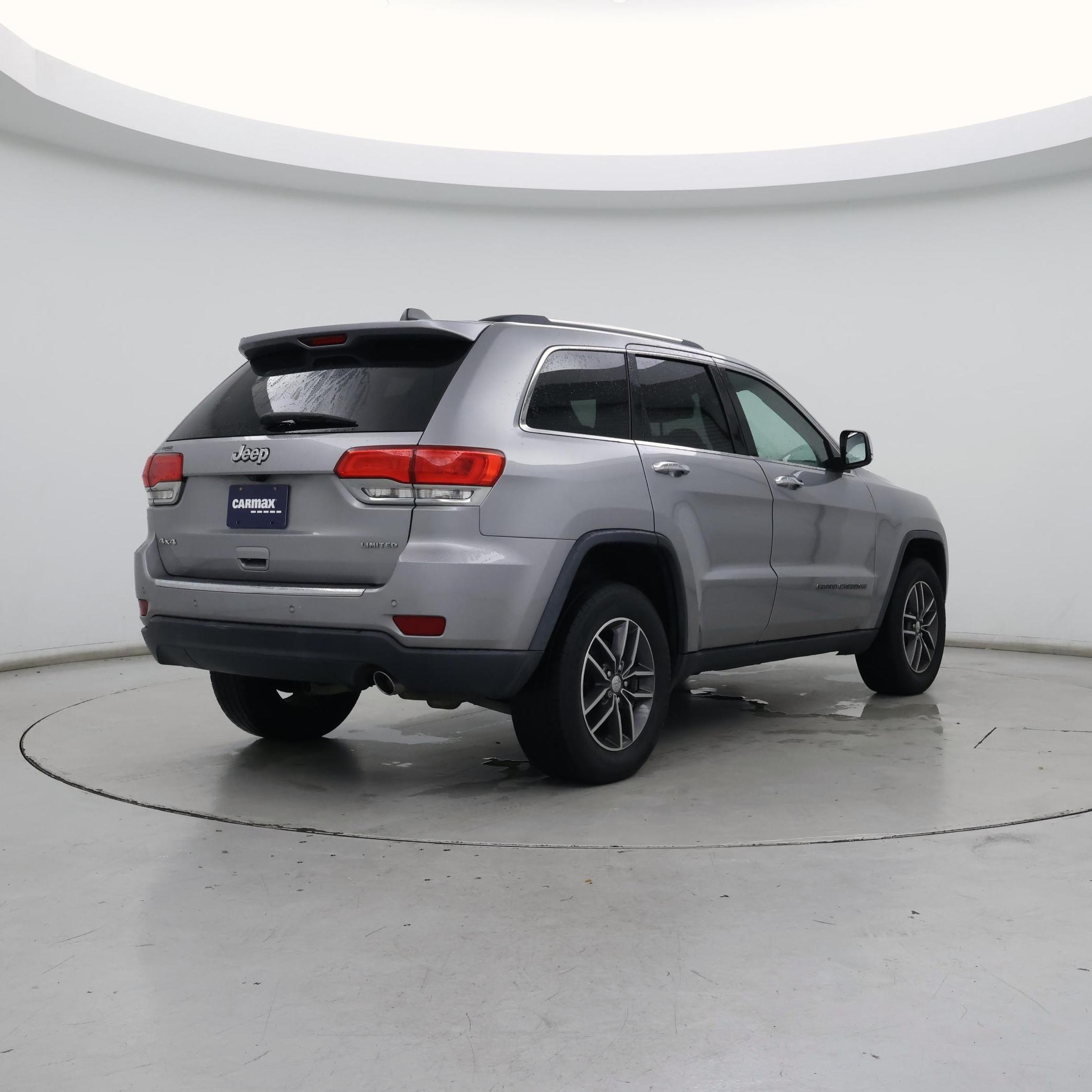 Thumbnail: 2017 Jeep Grand Cherokee - 8