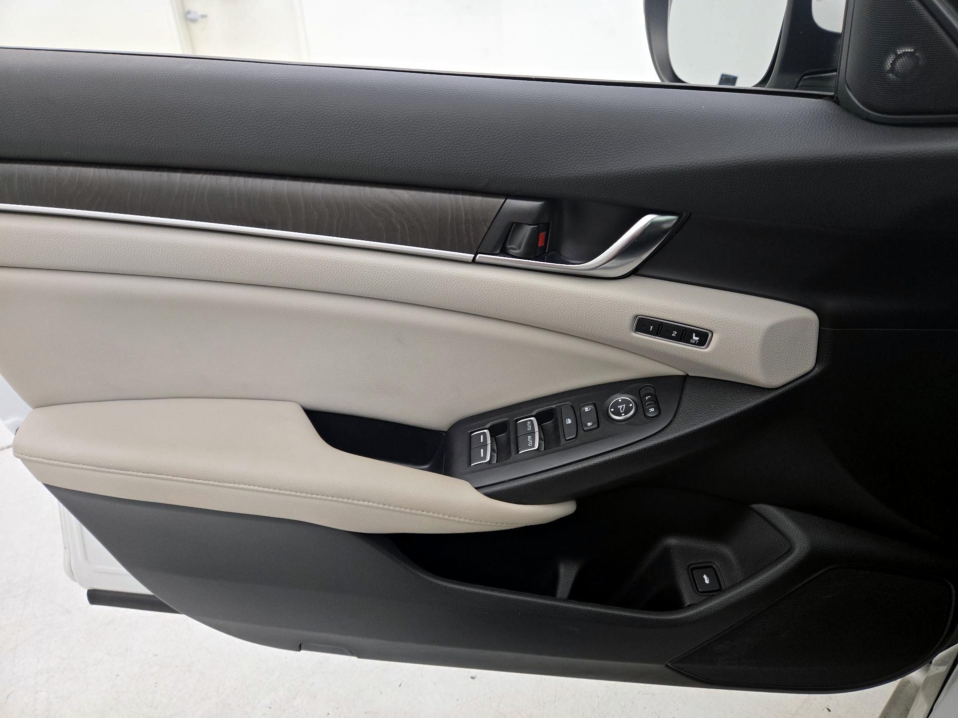 Thumbnail: 2020 Honda Accord - 12