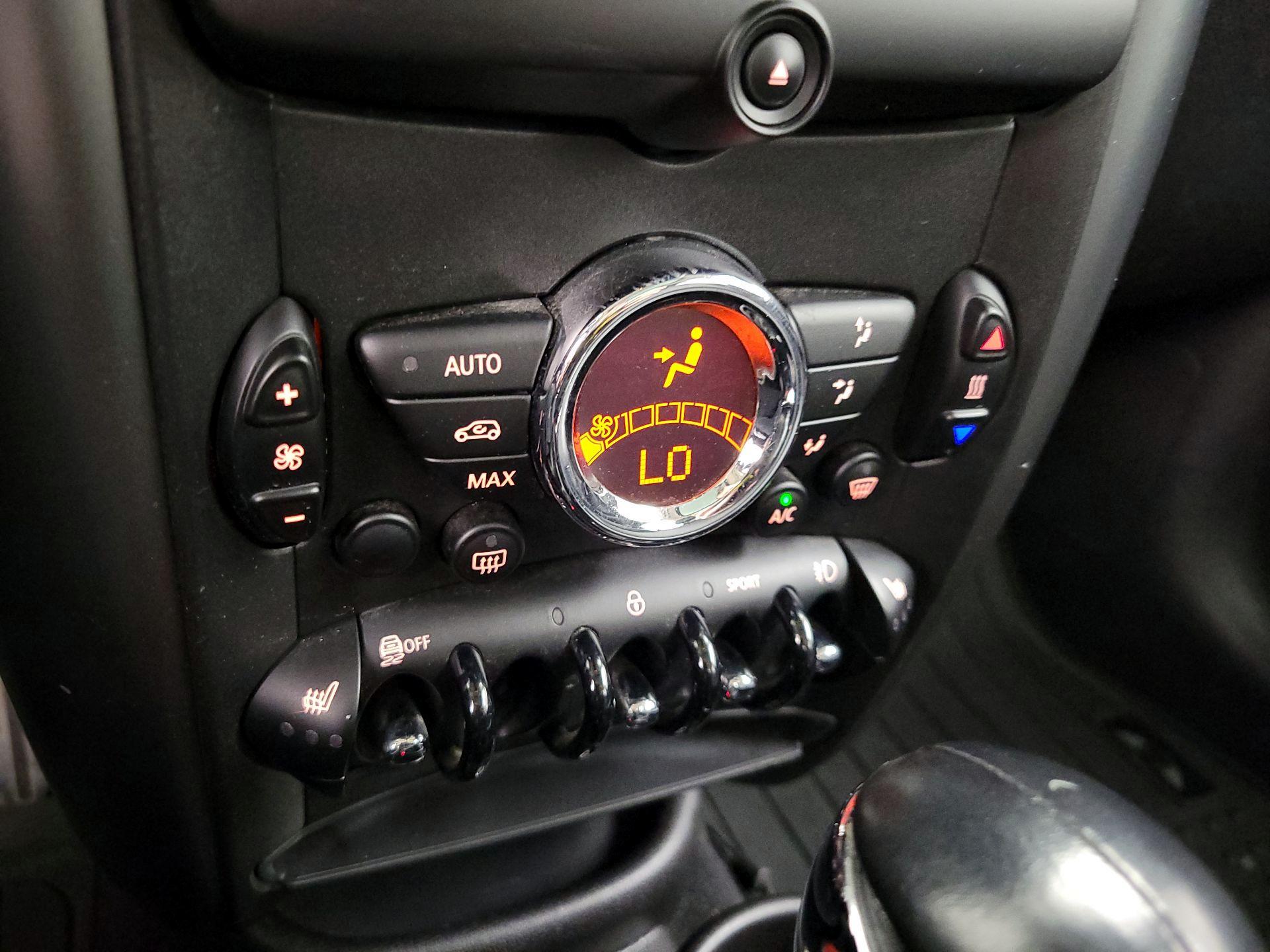 Thumbnail: 2016 MINI Cooper Countryman - 14