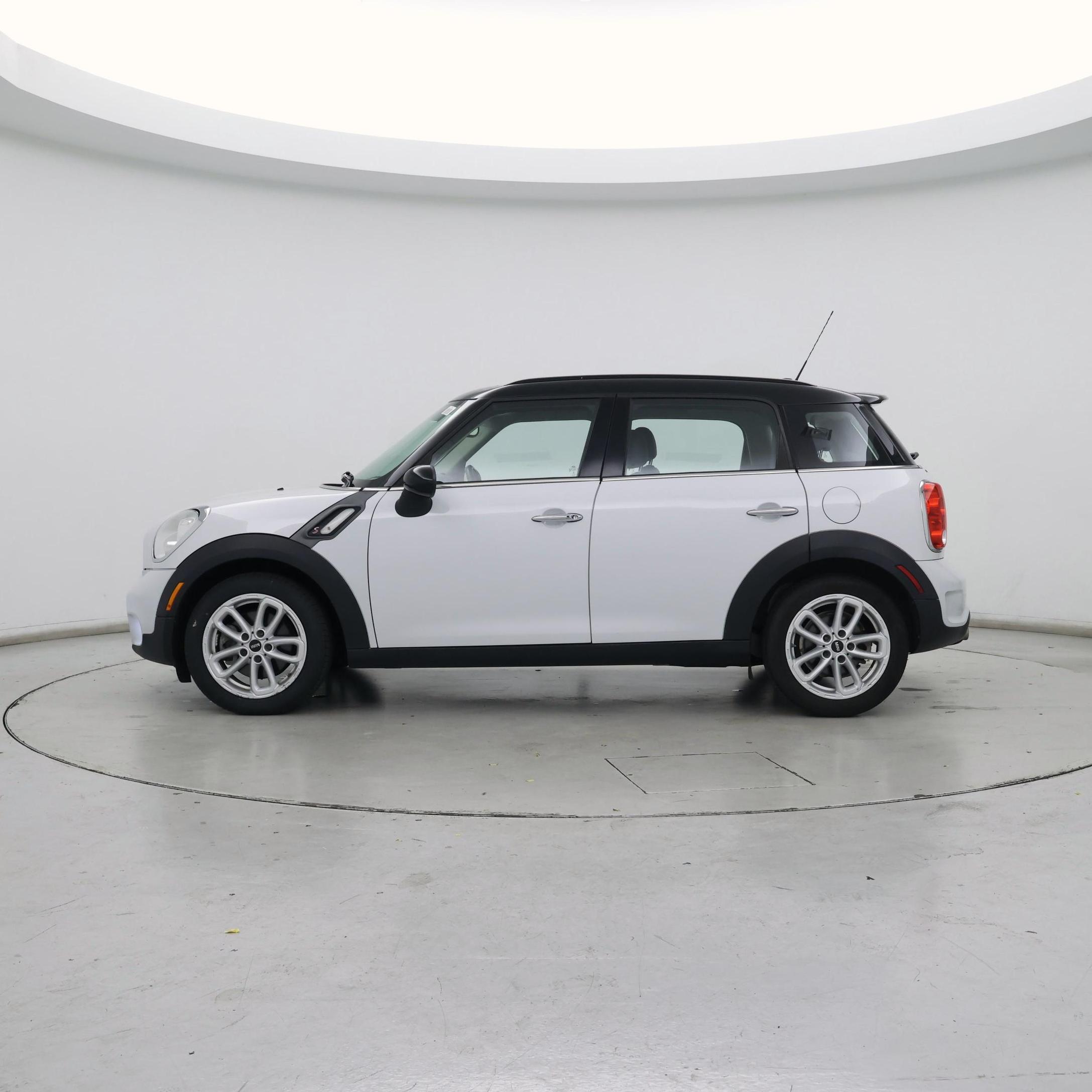 Thumbnail: 2016 MINI Cooper Countryman - 3