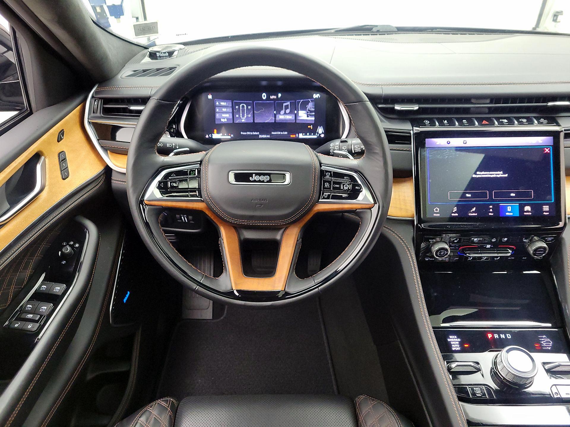 Thumbnail: 2022 Jeep Grand Cherokee - 10