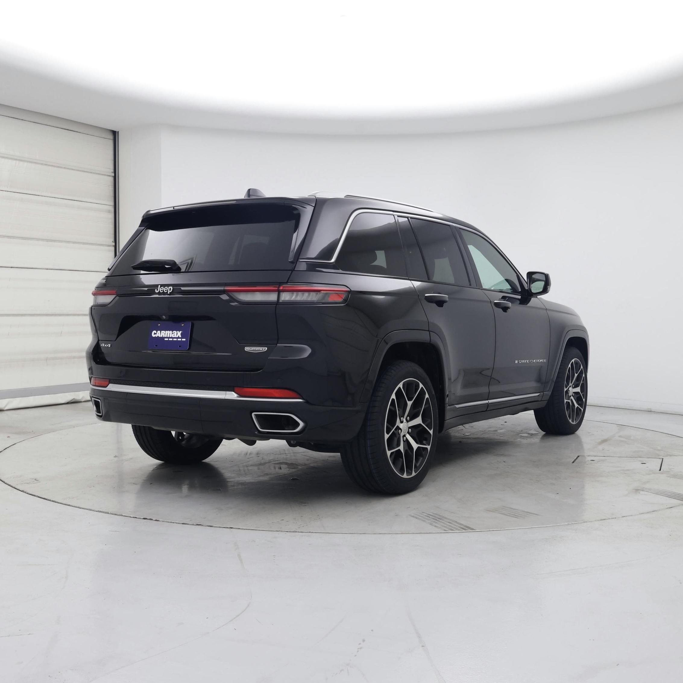 Thumbnail: 2022 Jeep Grand Cherokee - 8