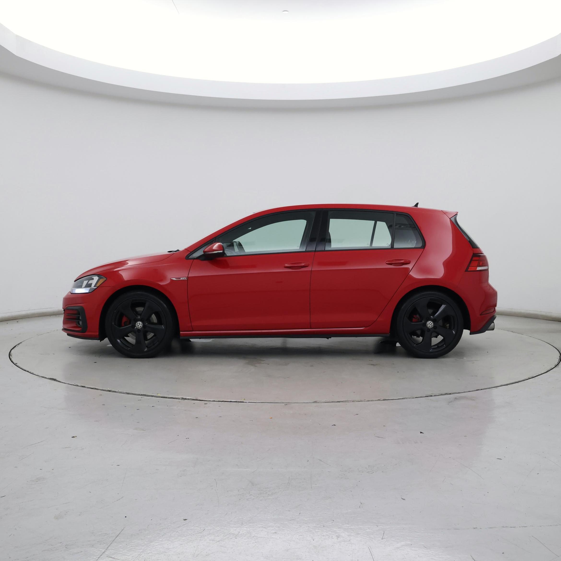 Thumbnail: 2018 Volkswagen Golf - 3