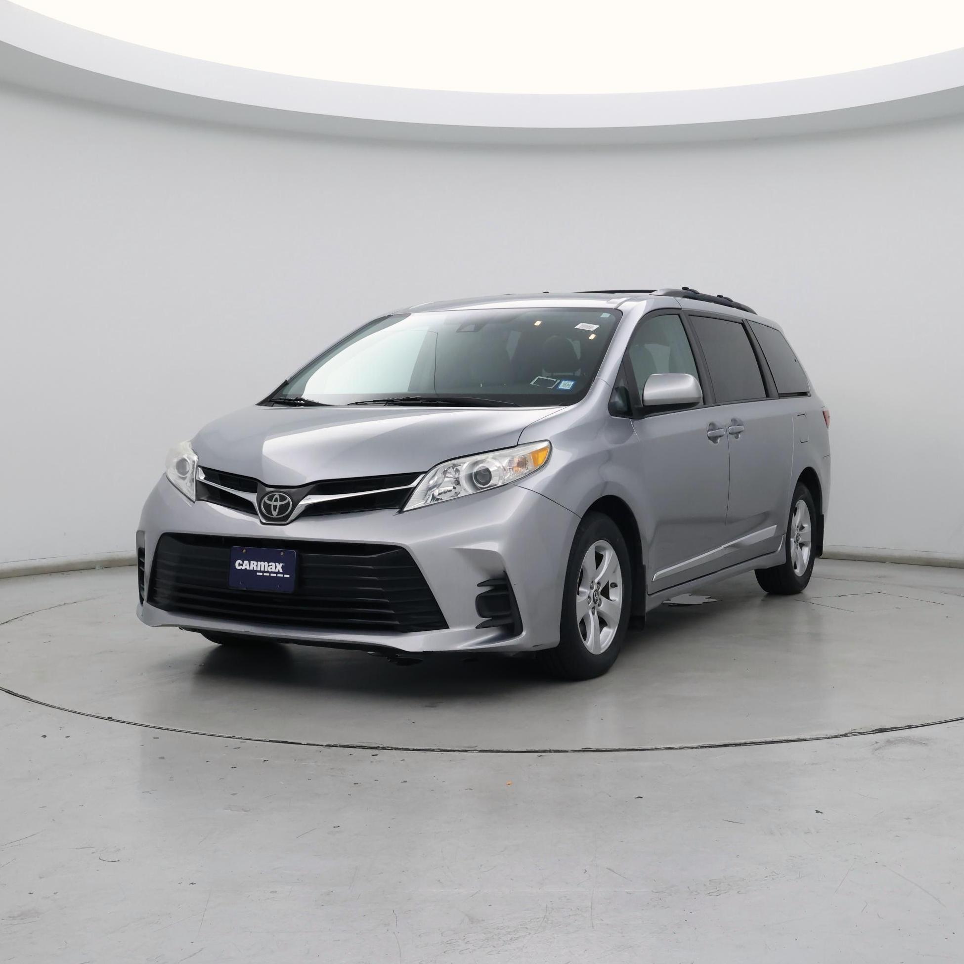 Thumbnail: 2018 Toyota Sienna - 4