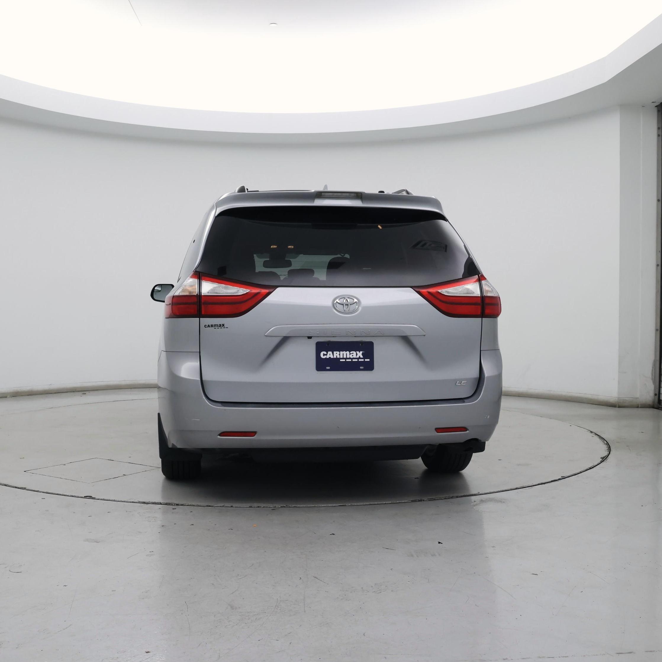 Thumbnail: 2018 Toyota Sienna - 6