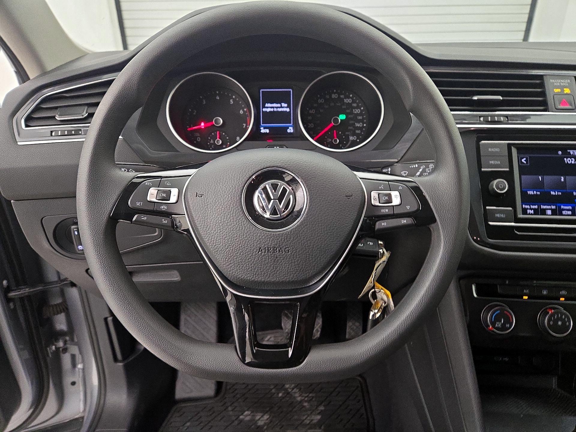 Thumbnail: 2021 Volkswagen Tiguan - 10