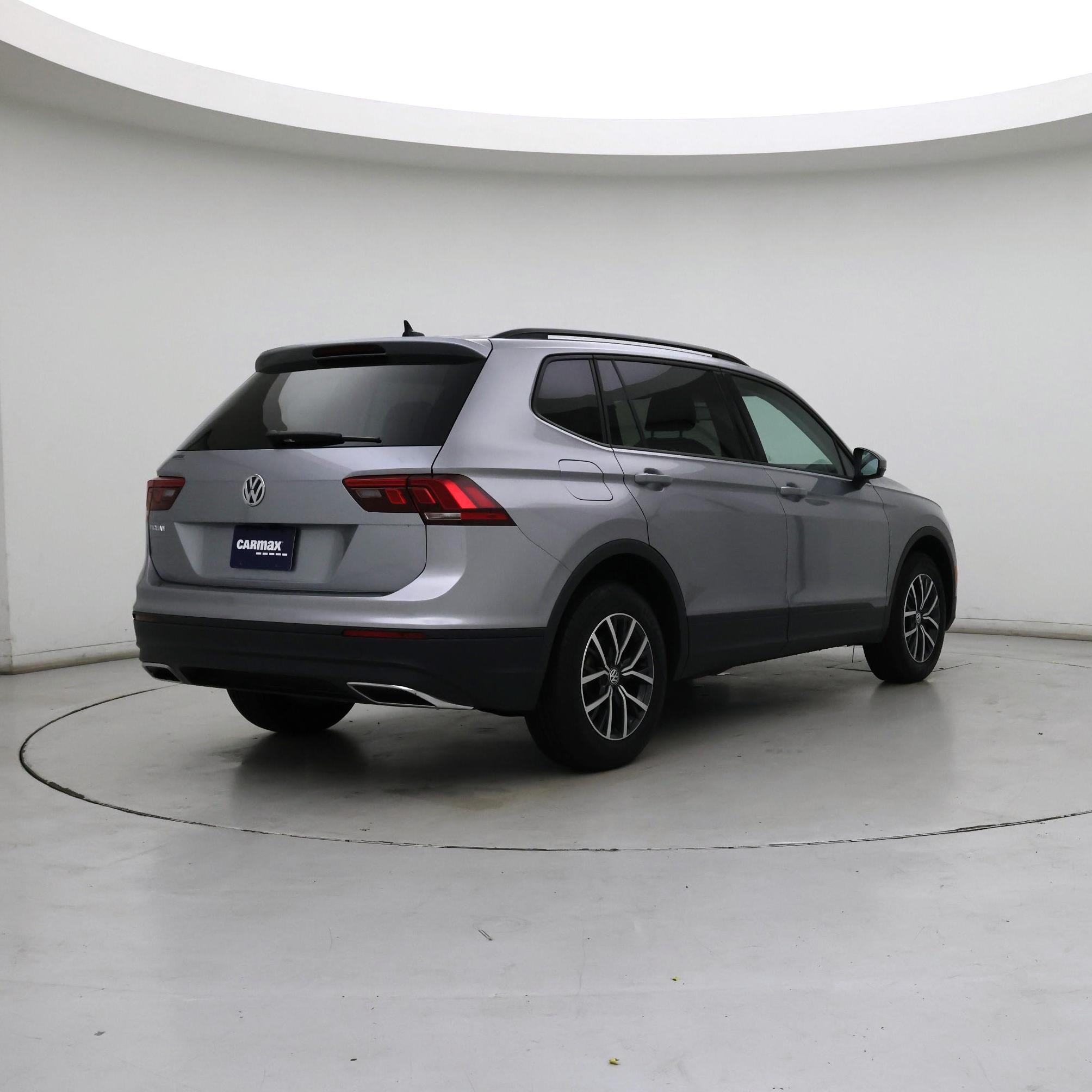 Thumbnail: 2021 Volkswagen Tiguan - 8