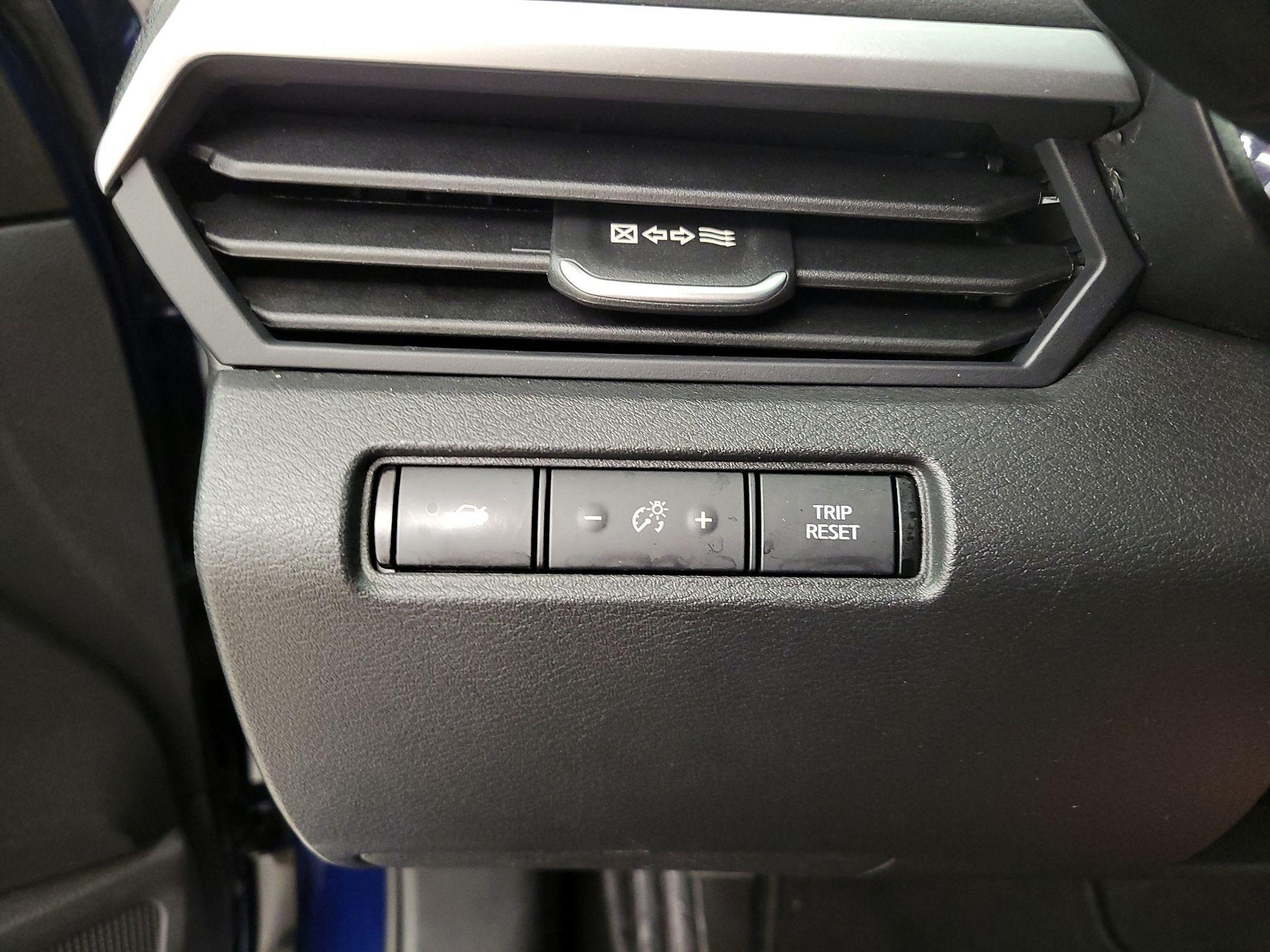 Thumbnail: 2019 Nissan Altima - 13