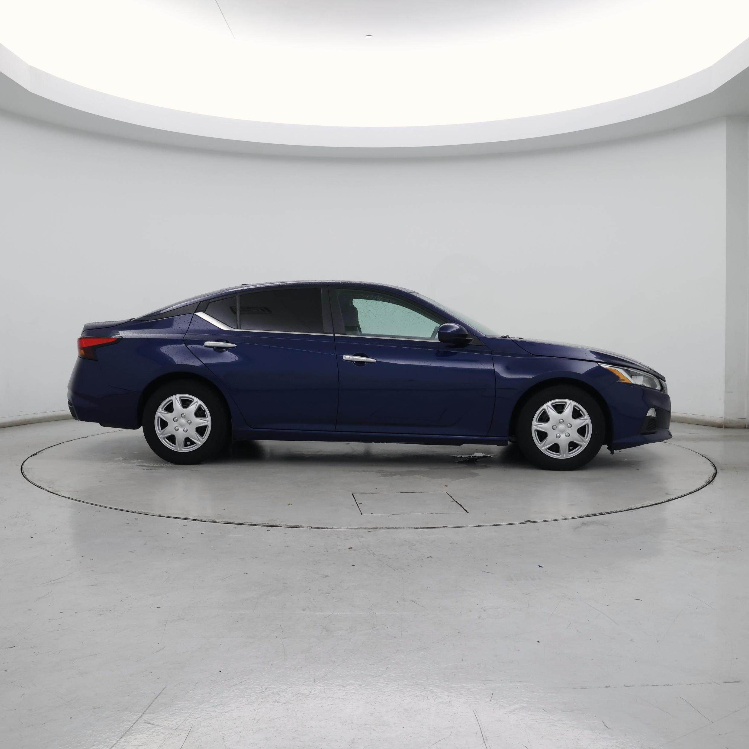 Thumbnail: 2019 Nissan Altima - 7