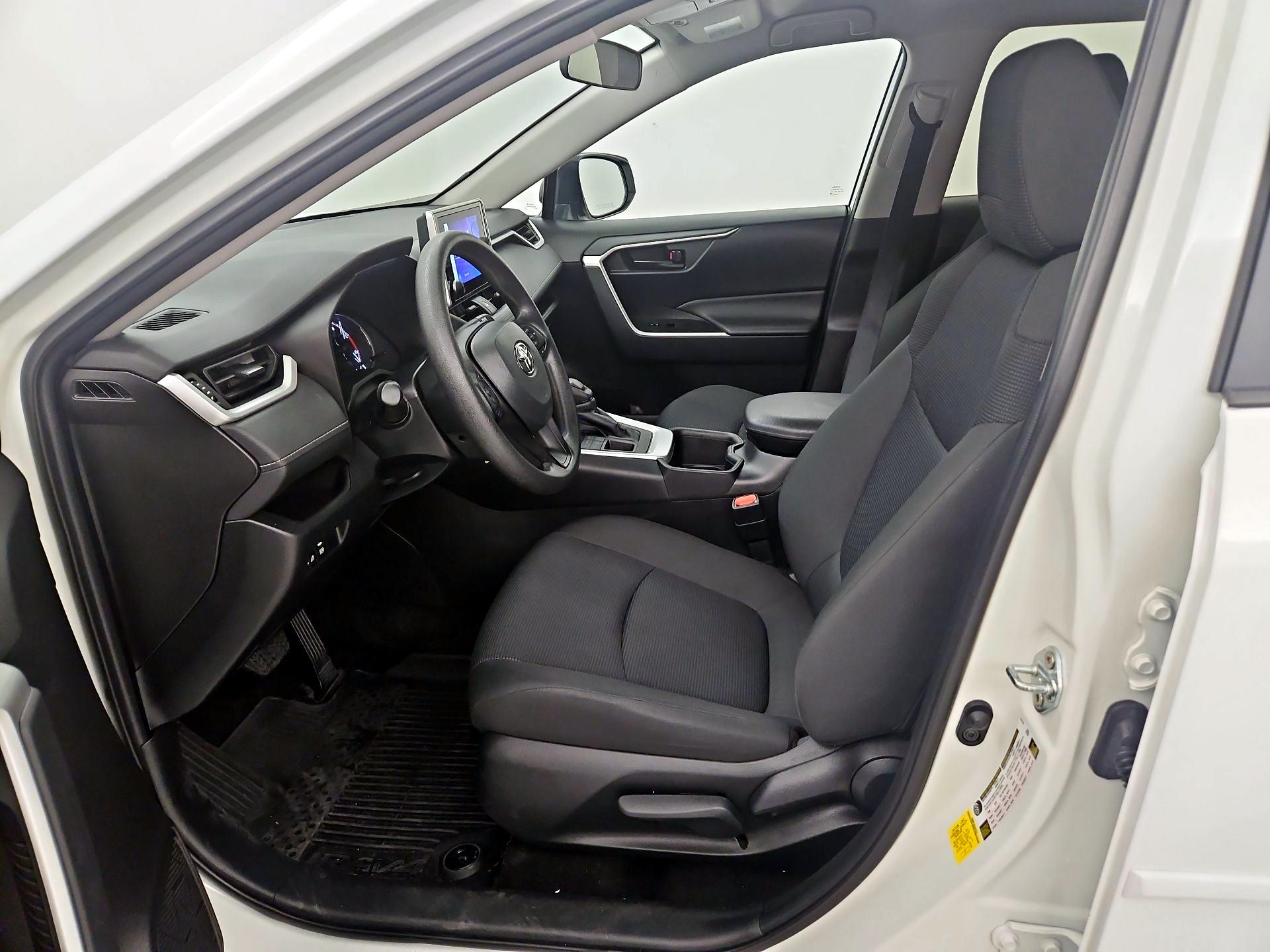 Thumbnail: 2024 Toyota RAV4 - 11