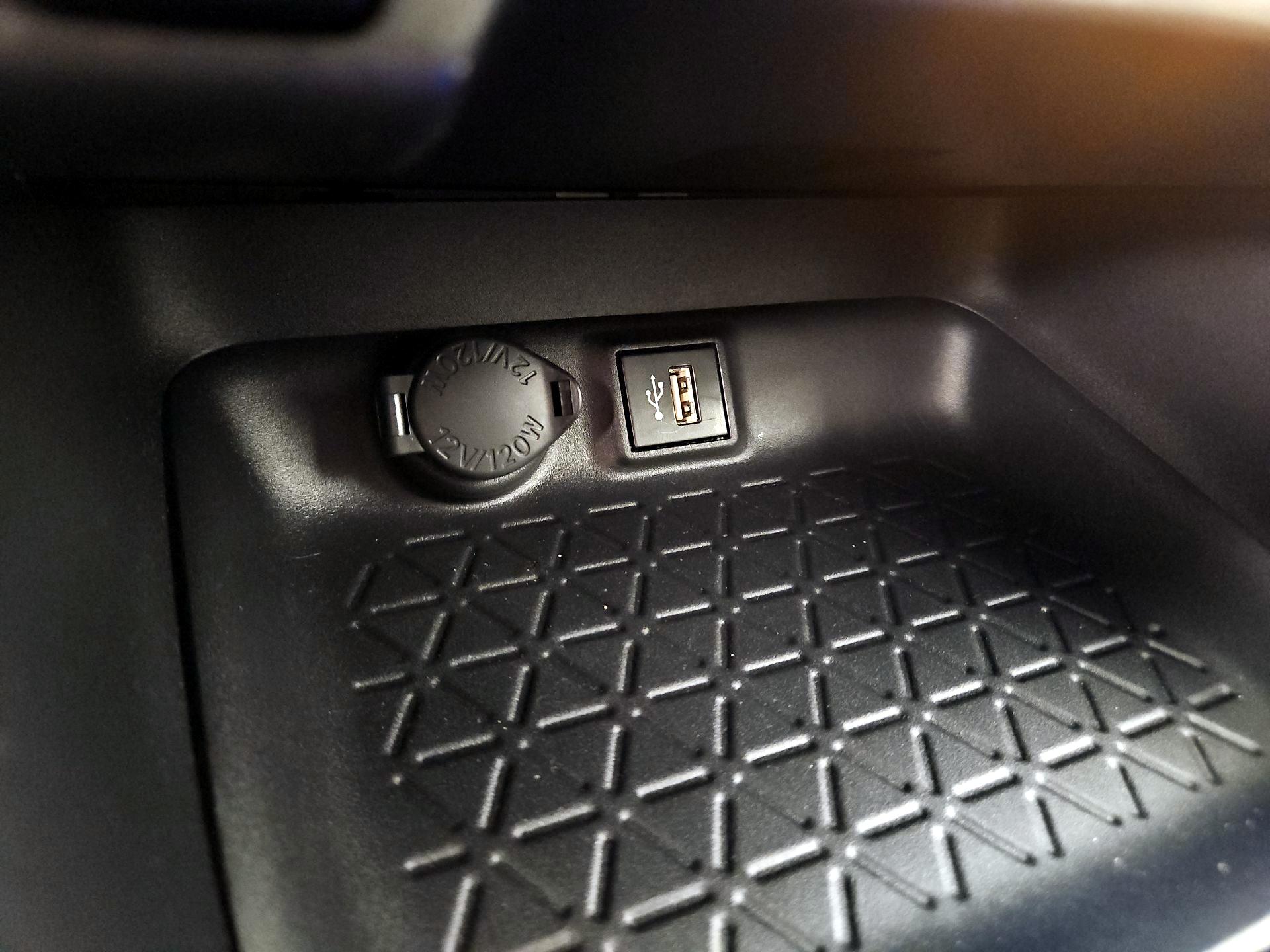 Thumbnail: 2024 Toyota RAV4 - 18