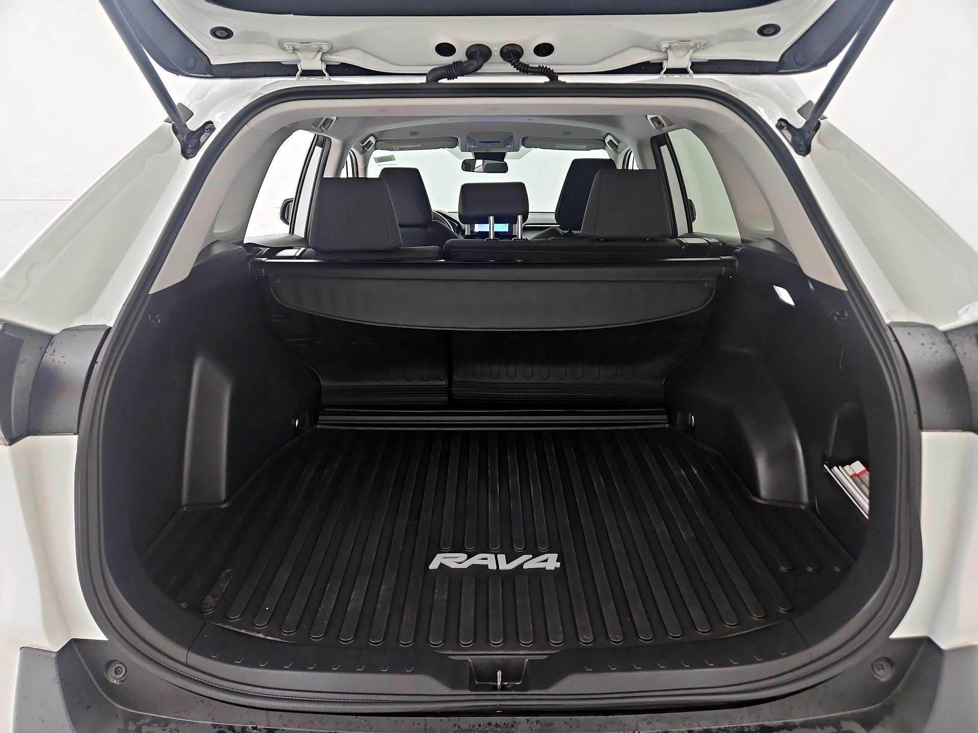 Thumbnail: 2024 Toyota RAV4 - 20