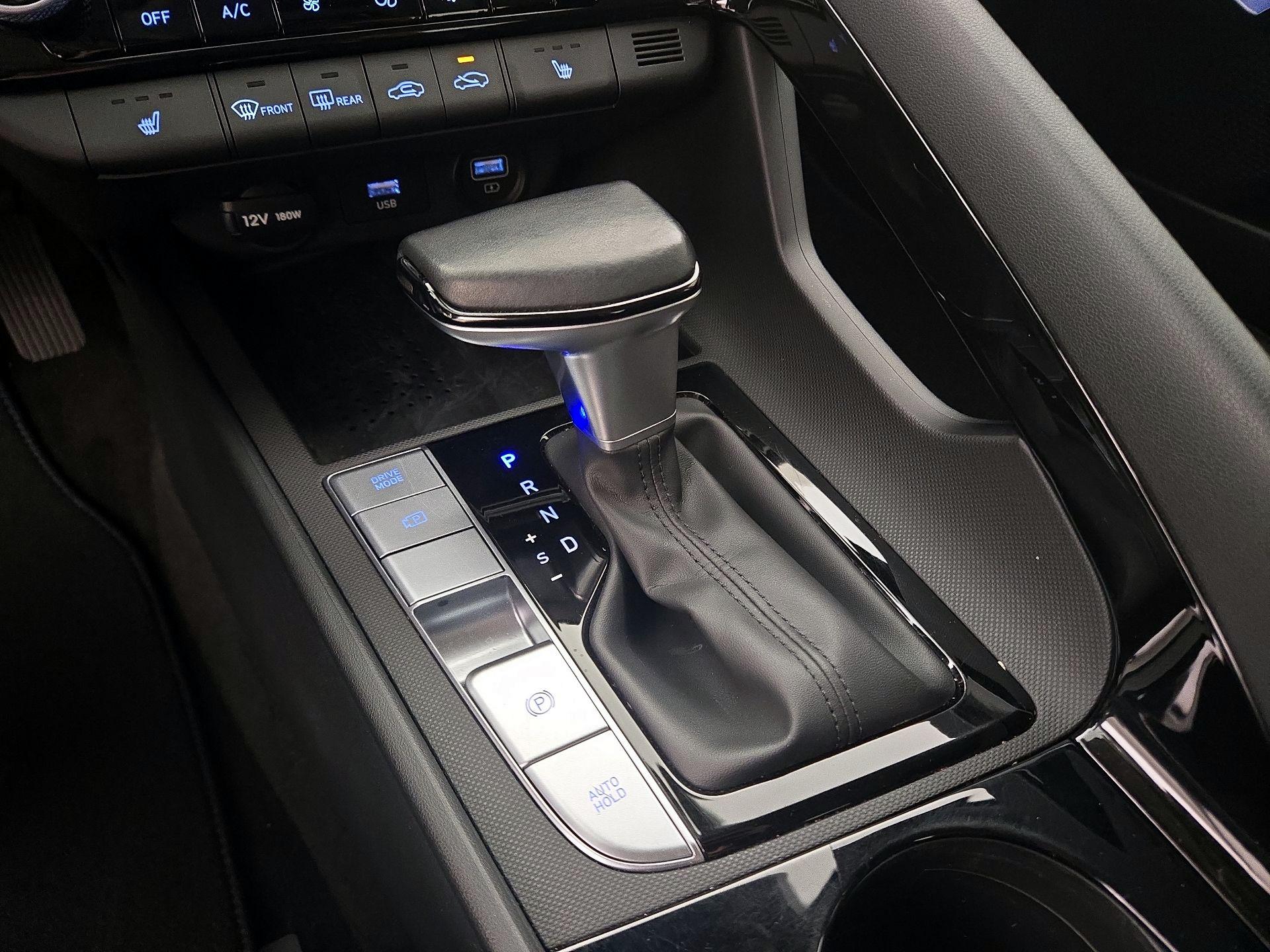Thumbnail: 2022 Hyundai Elantra - 17