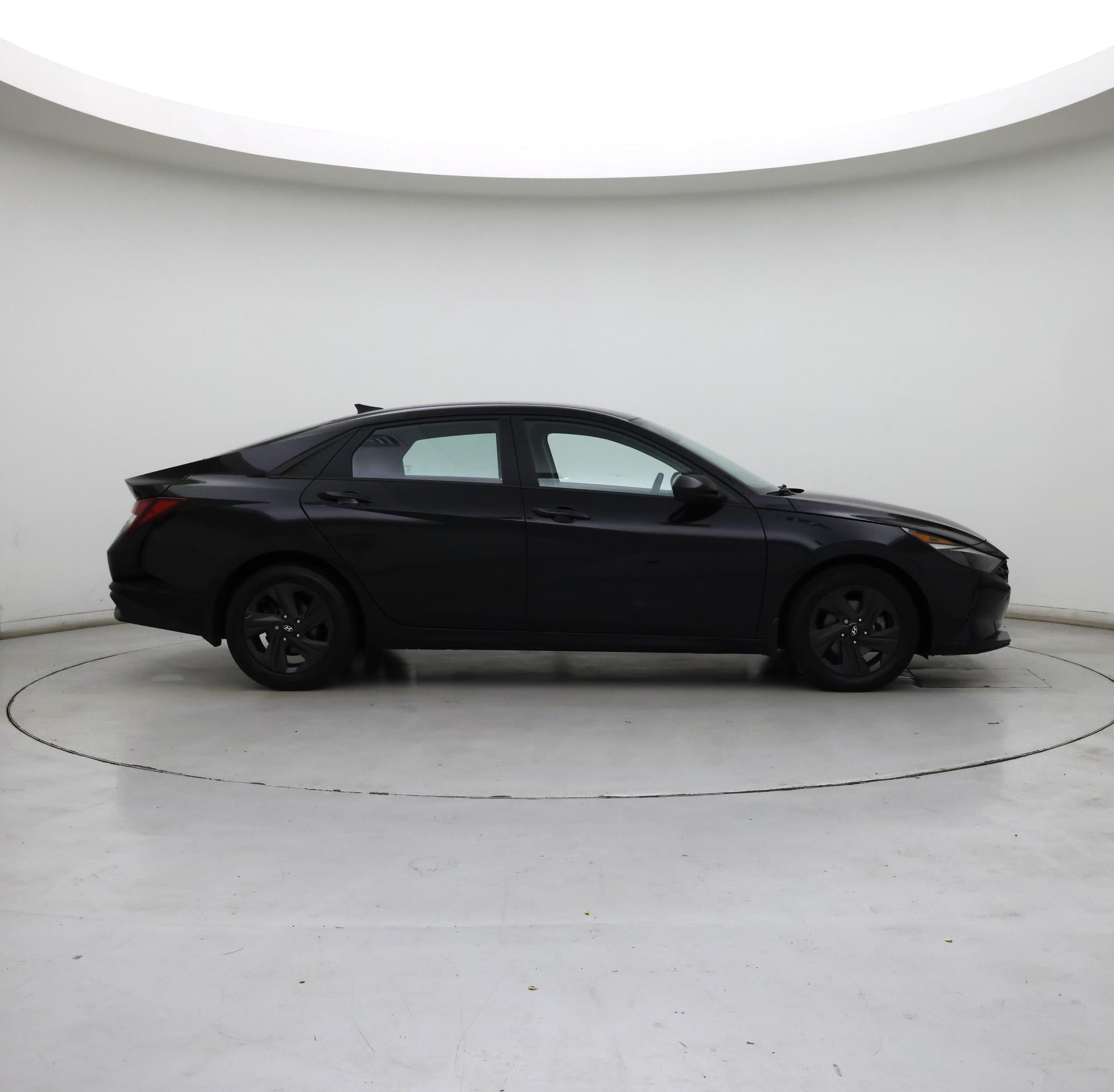 Thumbnail: 2022 Hyundai Elantra - 7