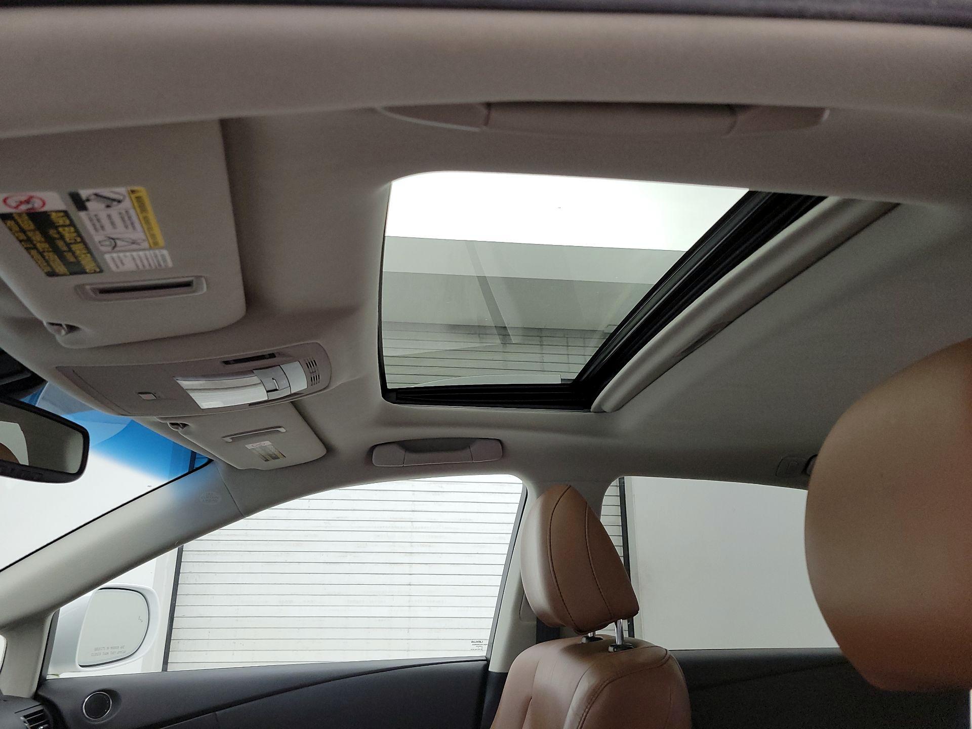 Thumbnail: 2015 Lexus RX - 18