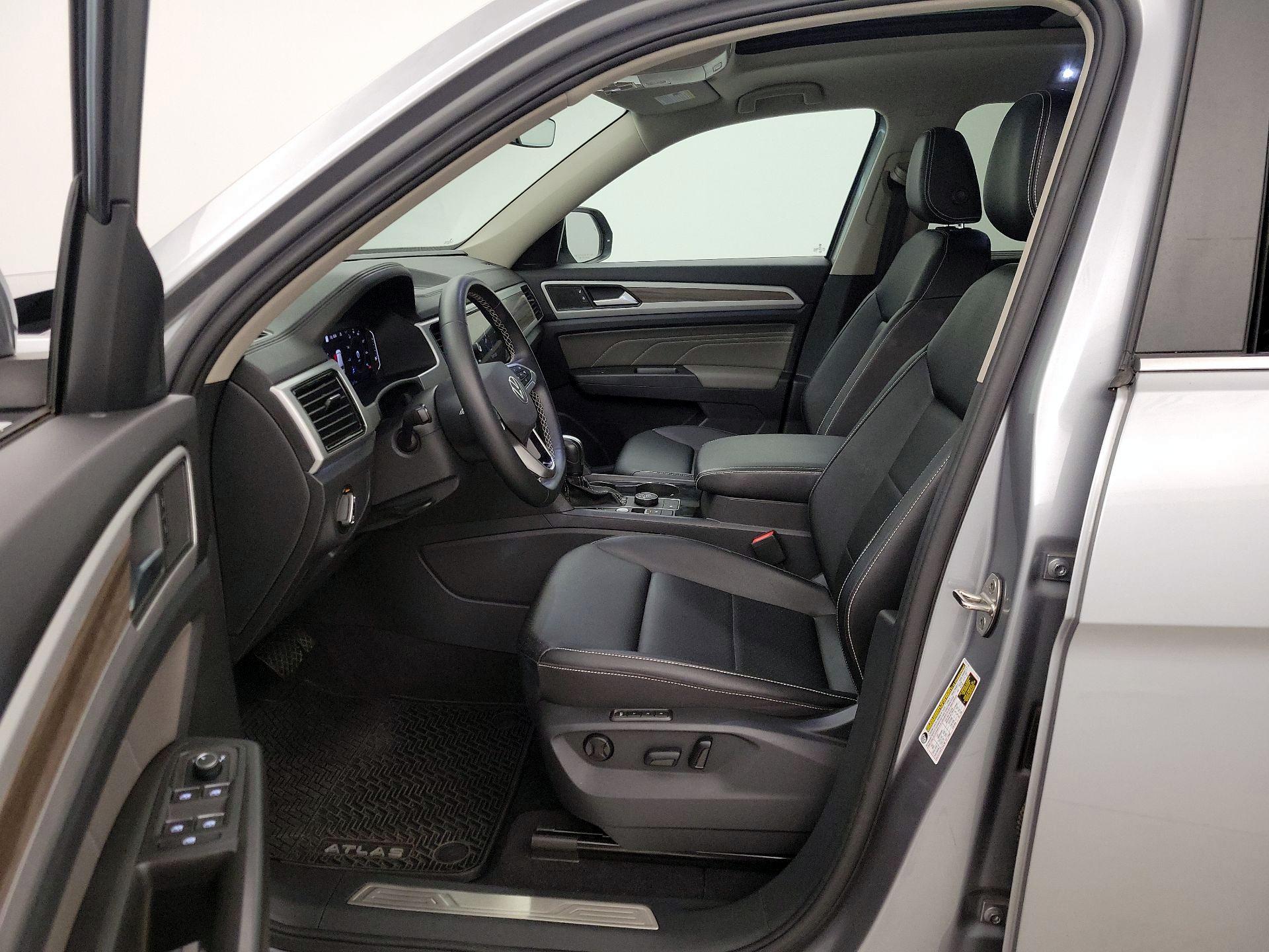 Thumbnail: 2023 Volkswagen Atlas - 11