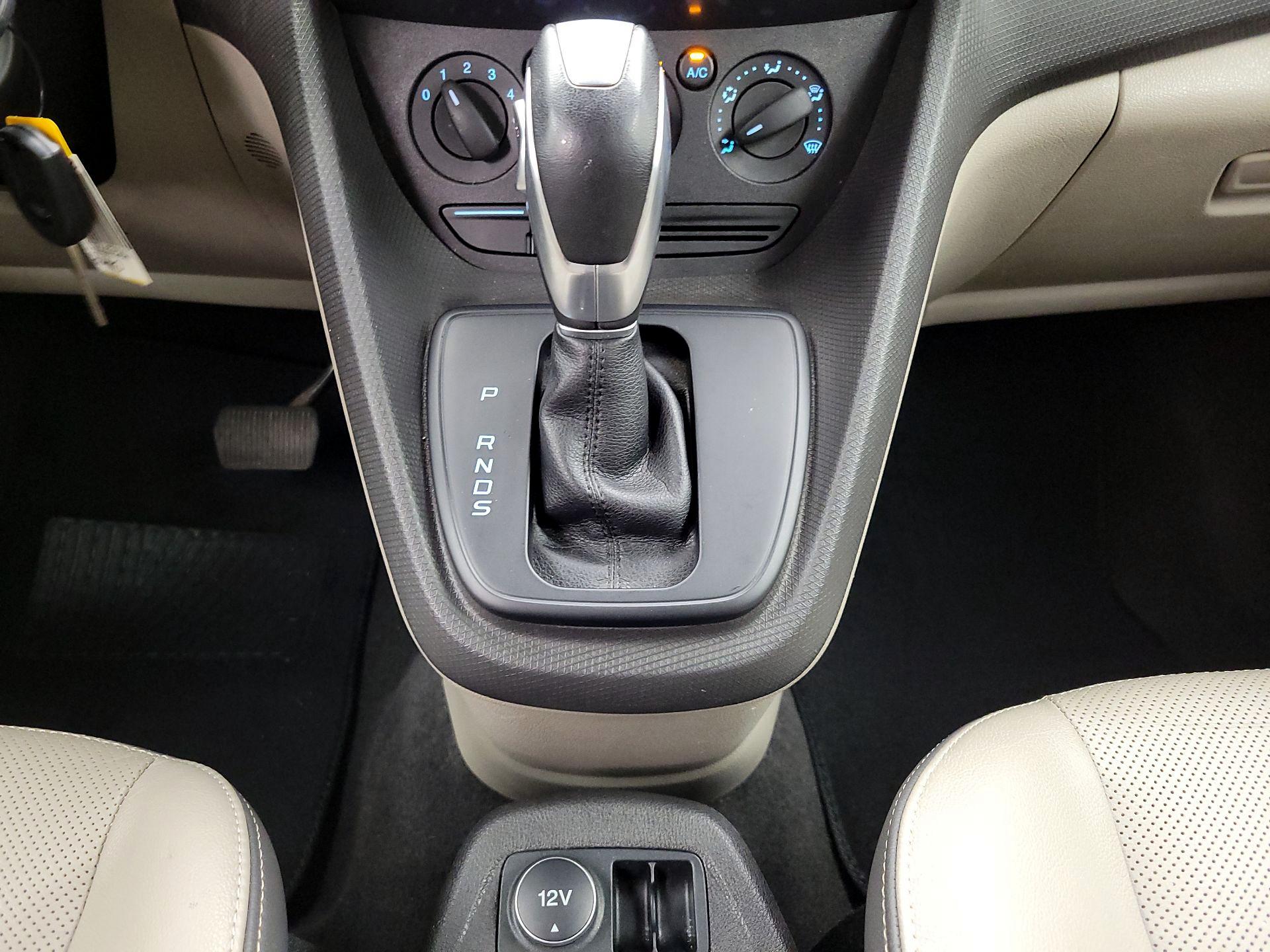 Thumbnail: 2014 Ford Transit Series - 17