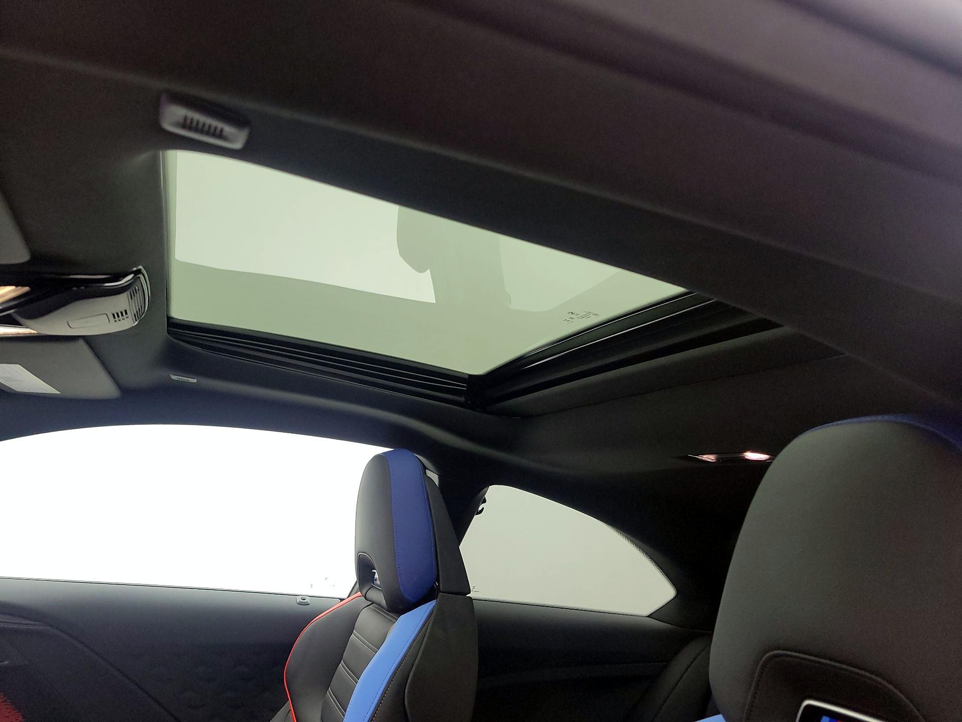 Thumbnail: 2025 BMW M2 - 20